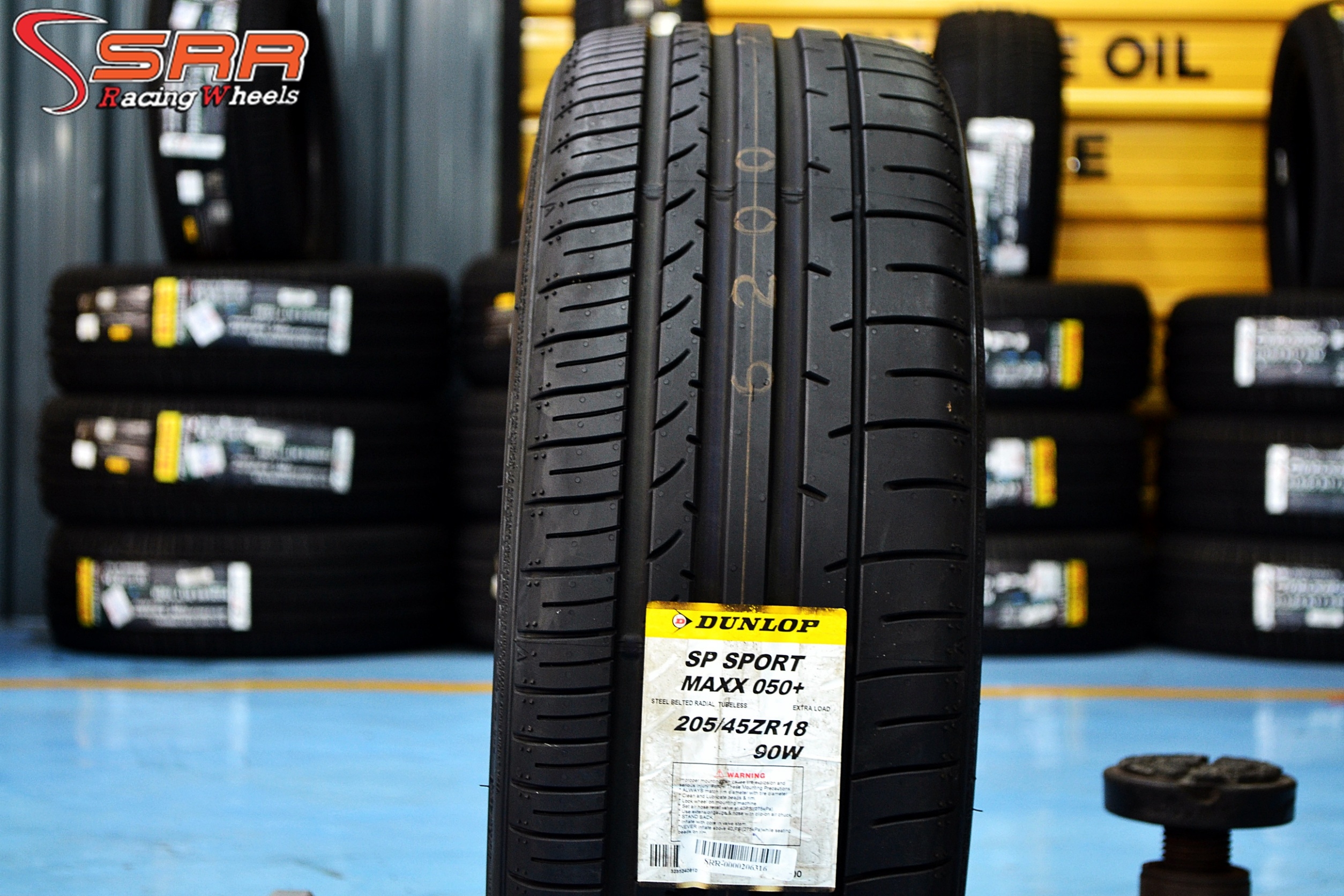 DUNLOP SP SPORT MAXX 050+ 205/45ZR18