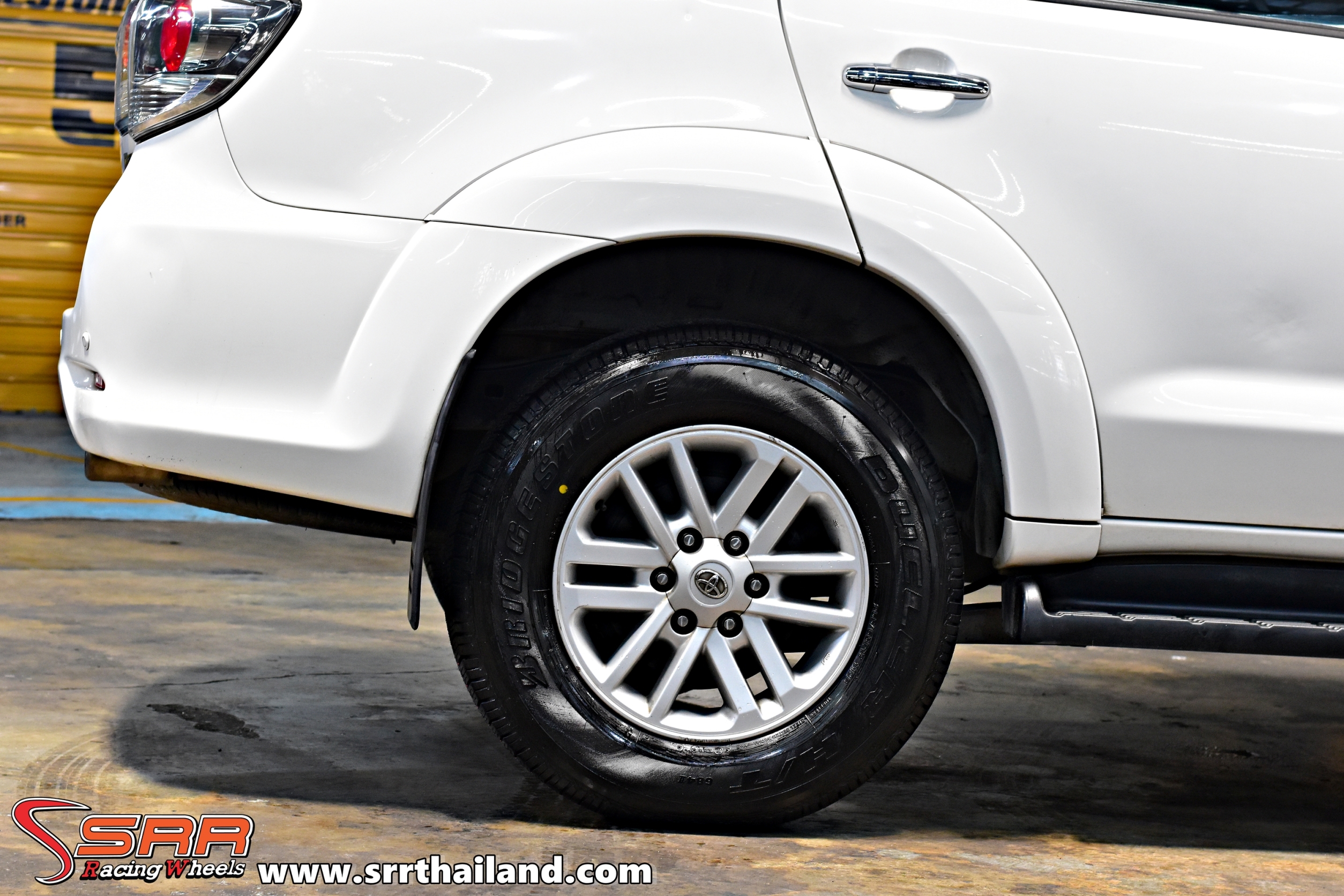 BRIDGESTONE DUELER H/T 684-II 265/65R17 ยางใหม่ปี19 ลดราคาพิเศษ