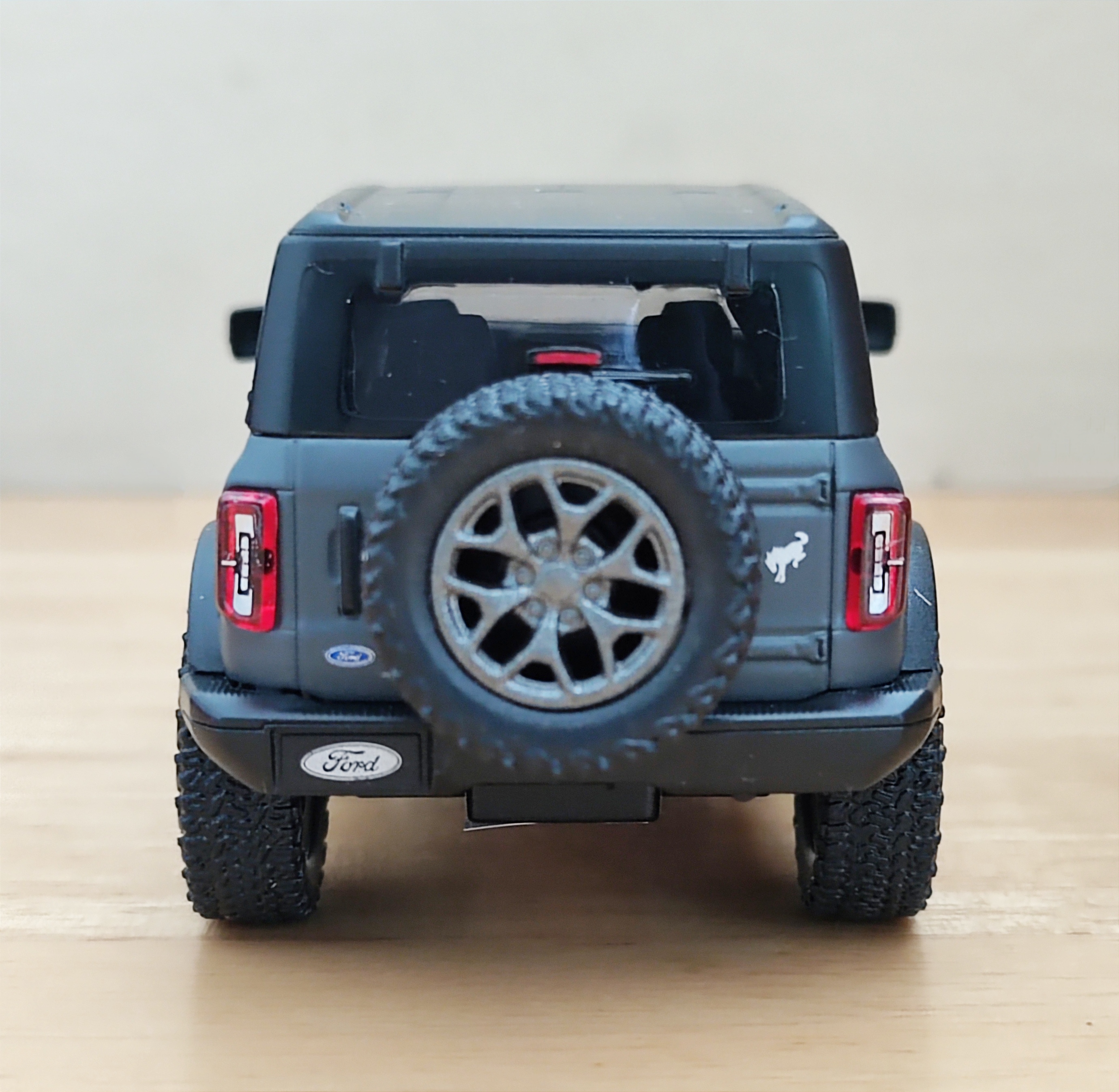 2022 Ford Bronco Livery Edition โมเดลรถเหล็ก (ปลีก-ส่ง)