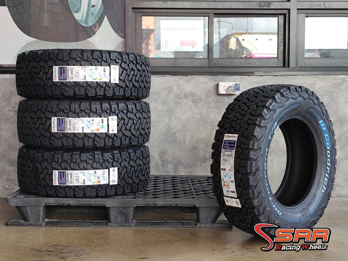BFGoodrich All Terrain T/A KO2 265/65R17 ยางใหม่ปี21 ราคาพิเศษ