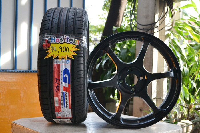 ล้อแม็กซ์ขอบ17 นิ้ว พร้อมยาง ชุดละ 14,900 บาท