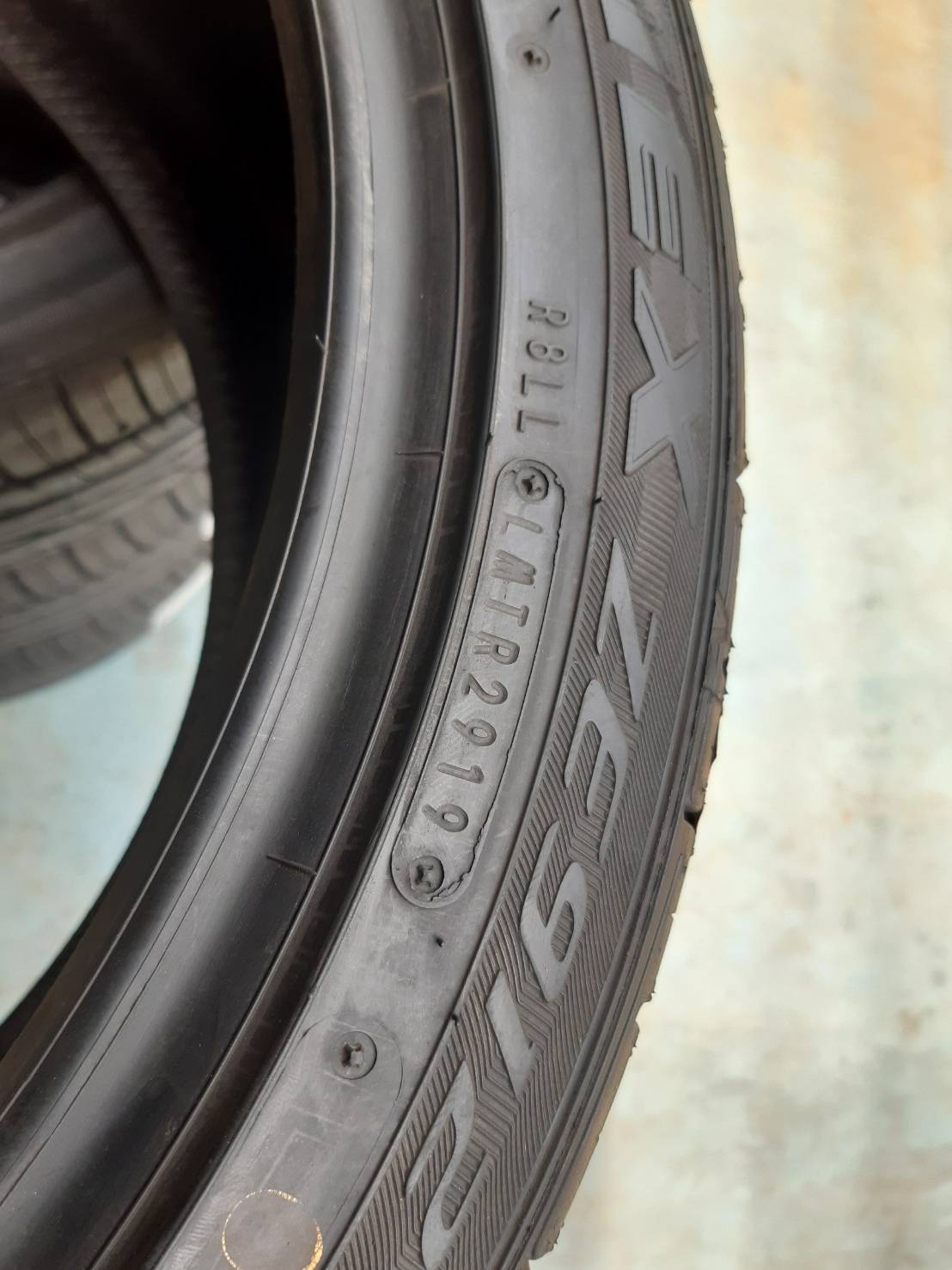 FALKEN ZE912 235/40ZR18 ยางปี19 ลดราคาพิเศษ