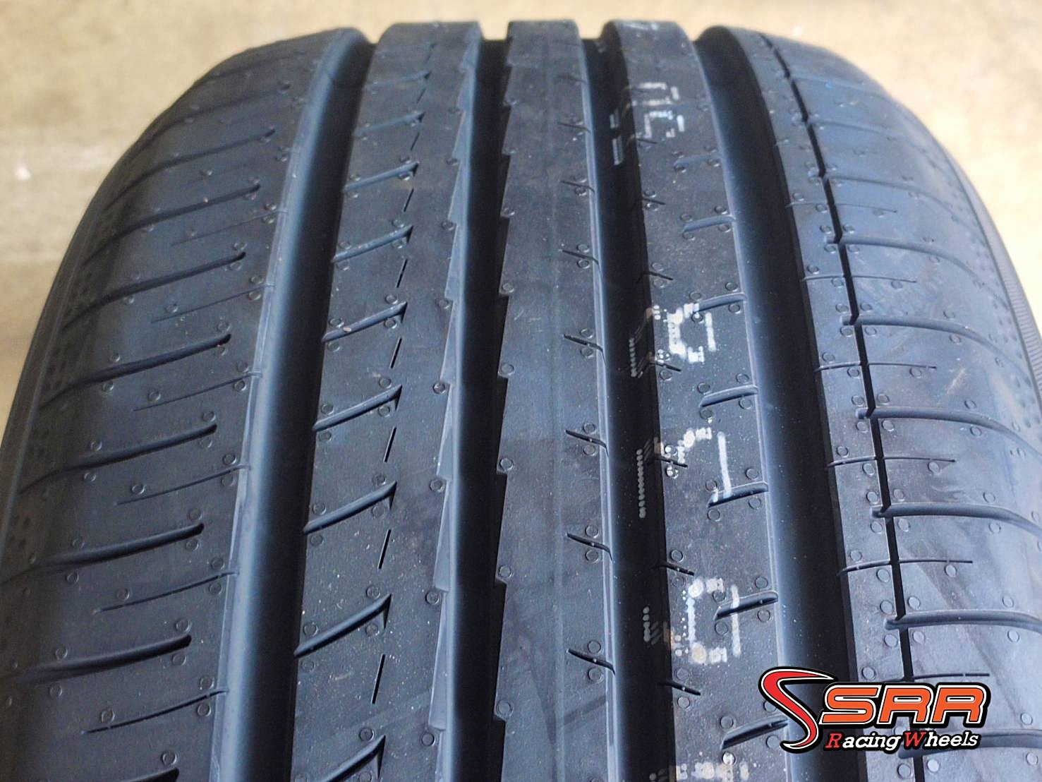 YOKOHAMA BluEarth-GT AE51 235/40R19 ยางญี่ปุ่น ลดราคาพิเศษ