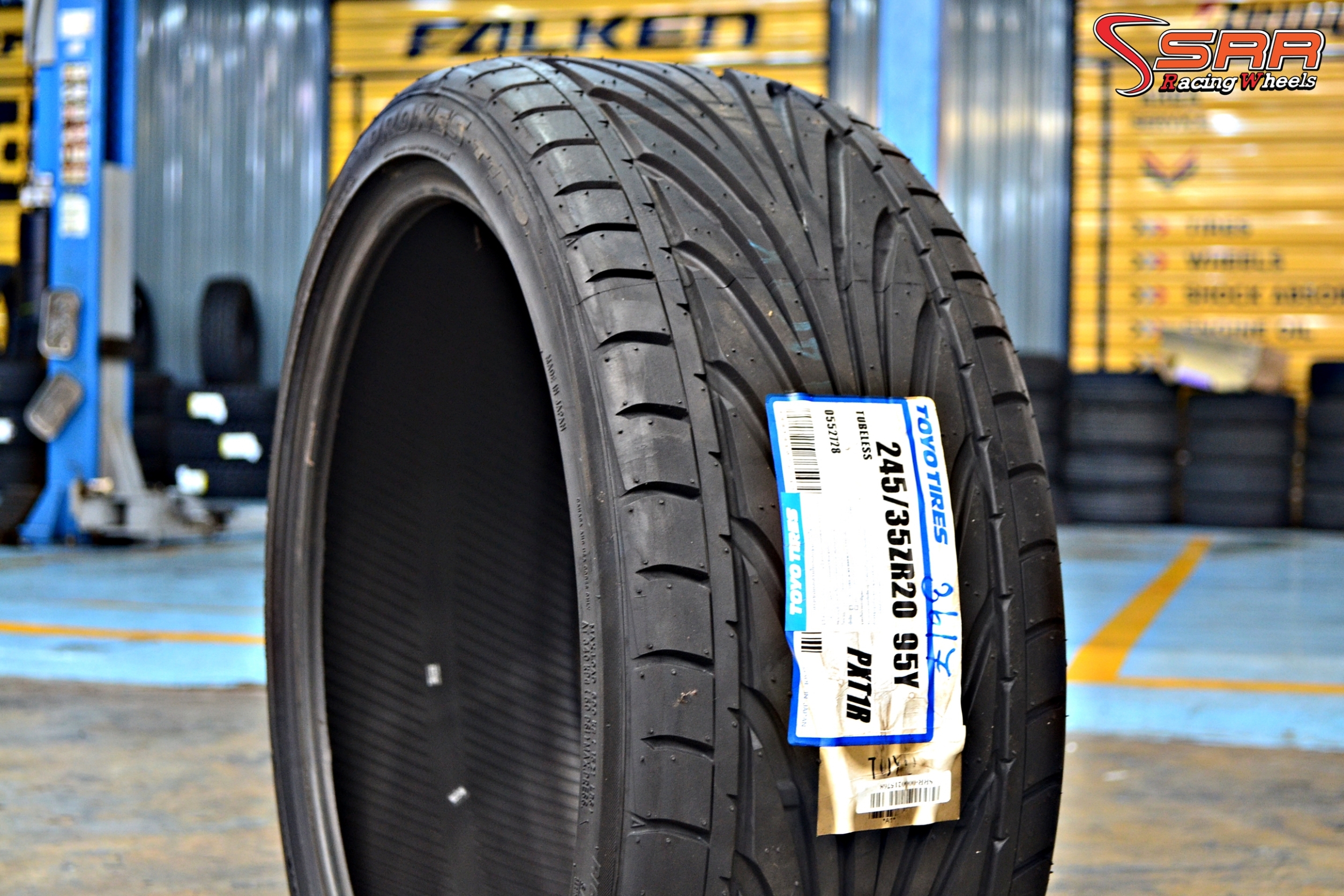 TOYO PROXES T1R 245/35ZR20 ยางญี่ปุ่น ลดราคาพิเศษ