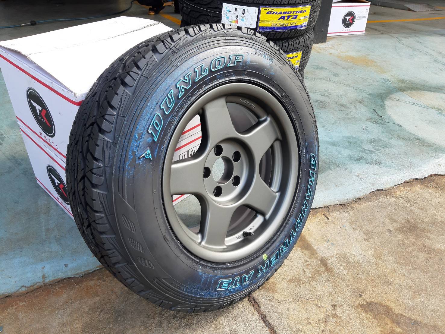 BRADLEY เบดเล่ย์ 16x8 6x139.7 ET+0 GM-FLAT