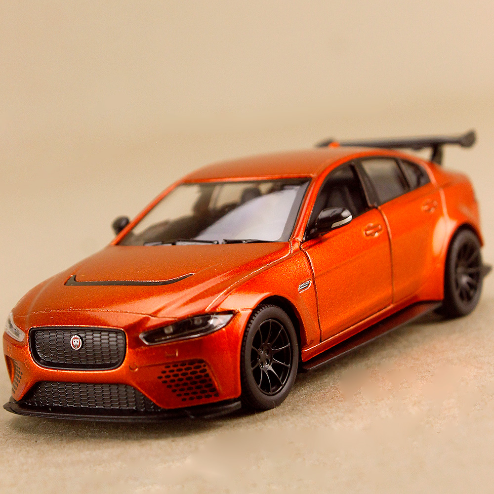 Jaguar XE SV Project 8 Scale 1:38 โมเดลรถเหล็ก (ปลีก-ส่ง)