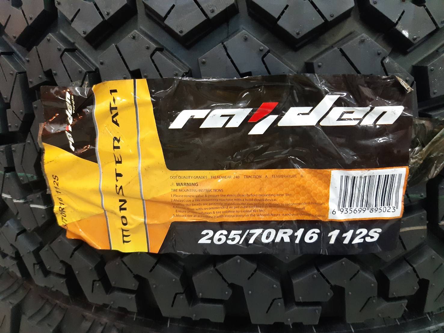 RAIDEN MONSTER AT-1 265/70R16 ยางใหม่ปี19 เส้นละ 3,500 บาท