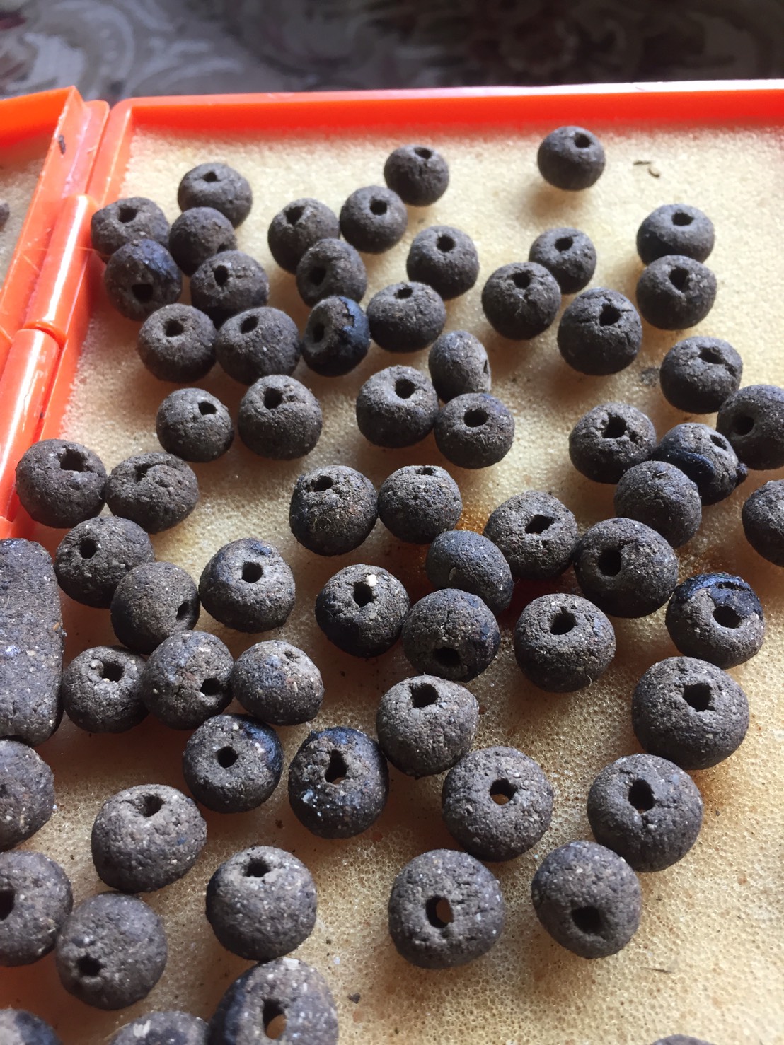 เม็ดประคำผงพราย 59ตน อาจารย์เปล่ง บุญยืน ยุคต้น