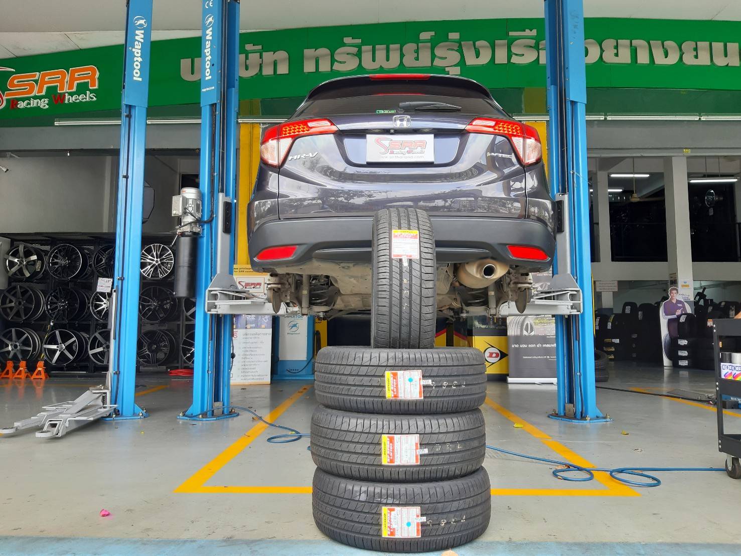 DUNLOP LM705 215/55R17 ยางปี20 ราคาพิเศษ