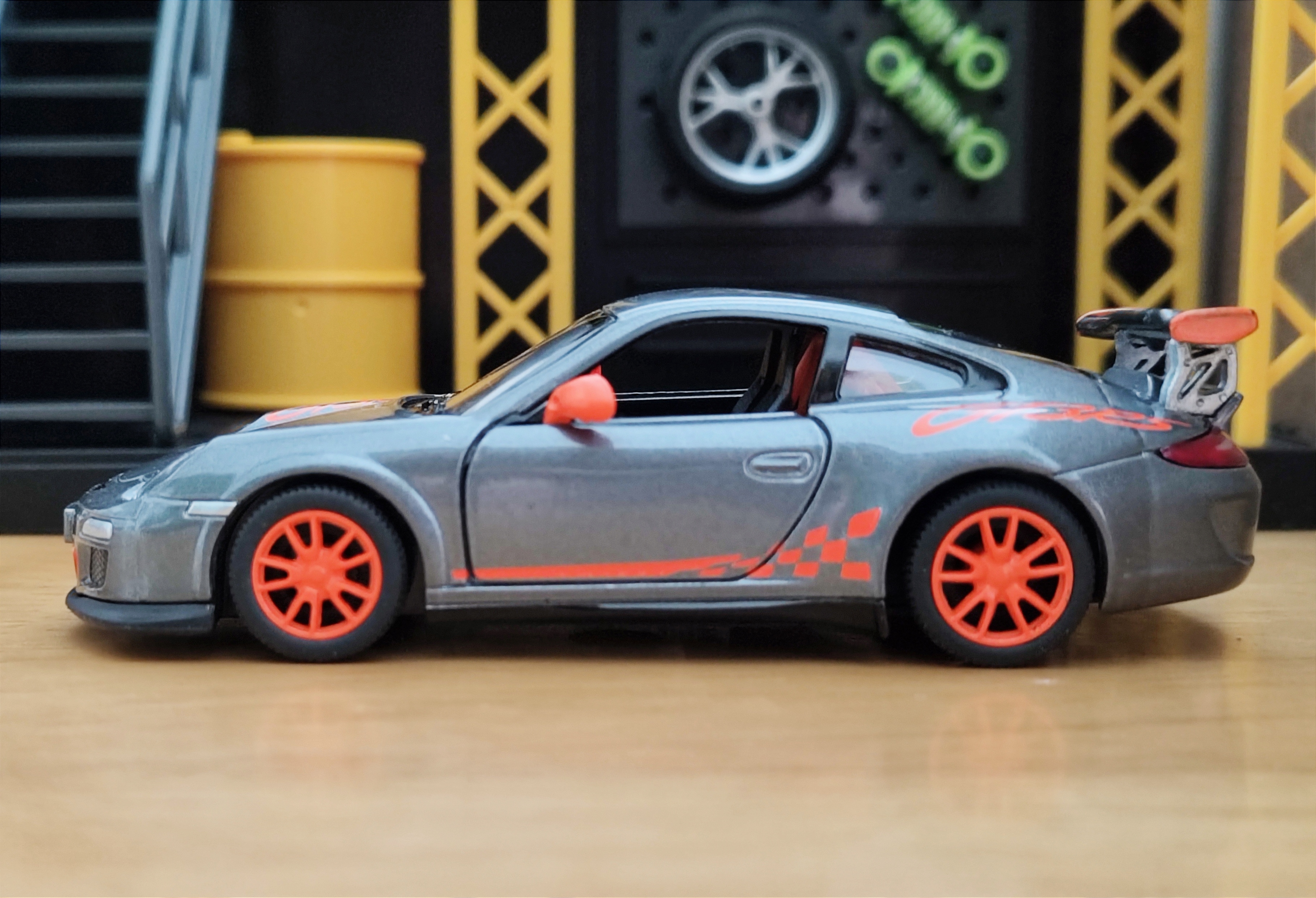 2010 Porsche 911 GT3 RS โมเดลรถเหล็ก (ปลีก-ส่ง)