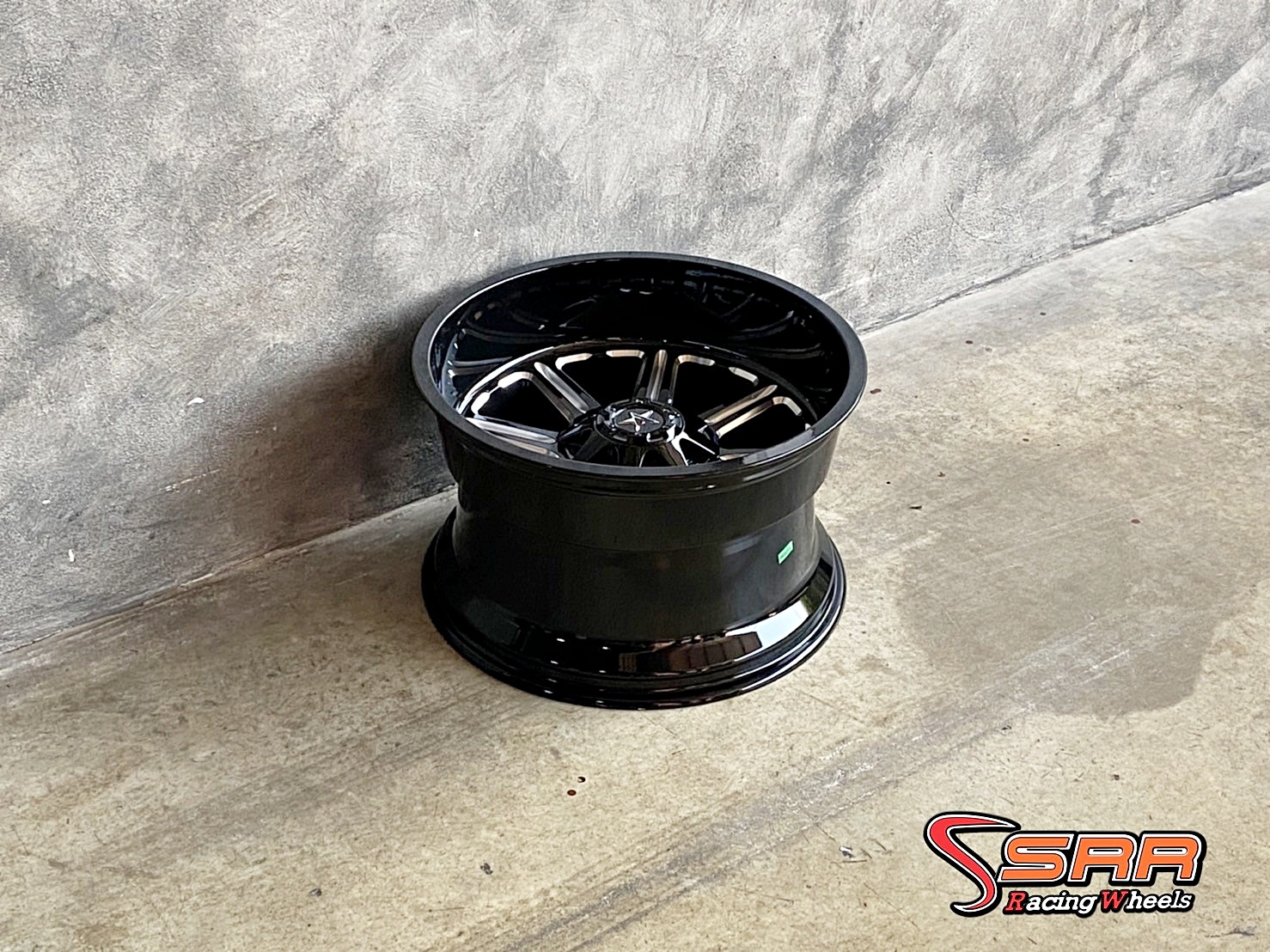 OASIS OW033 20x12 6H139.7 ET-44 BLACK & MILLED