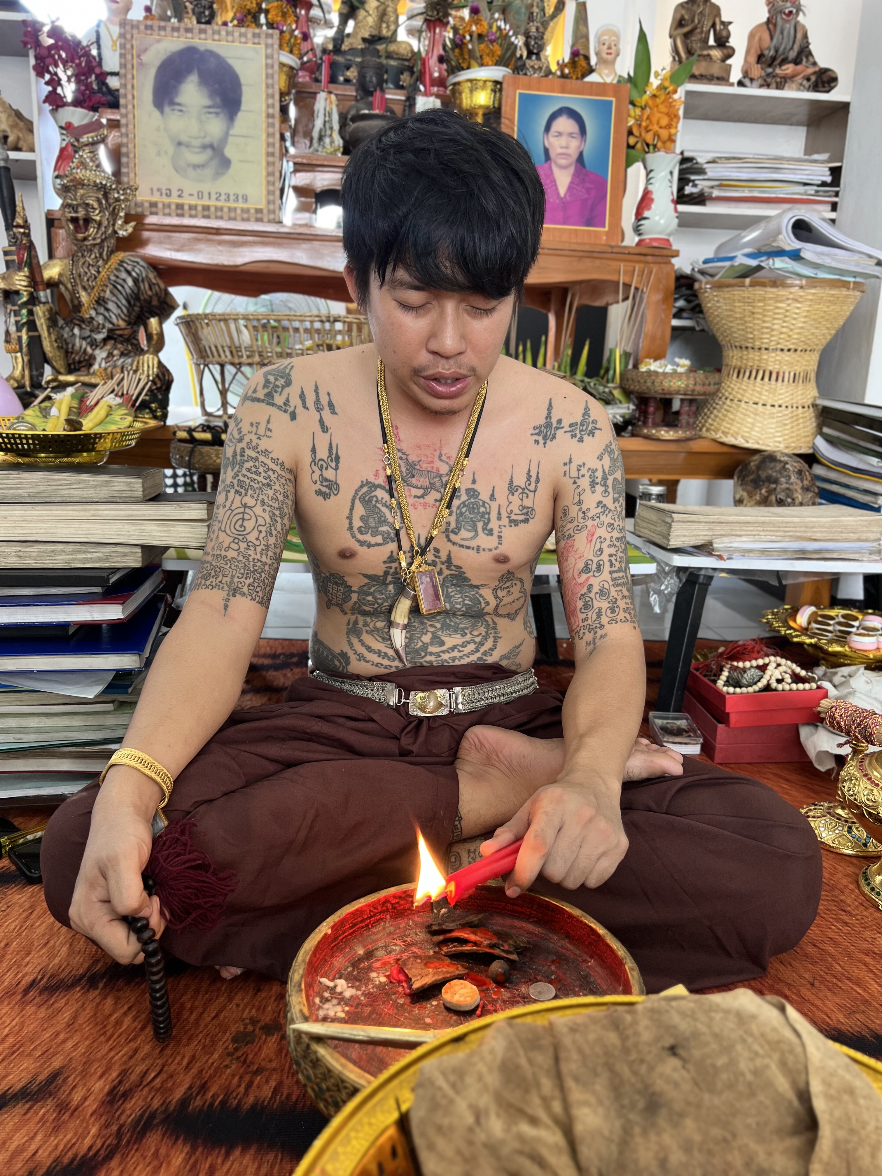 20/07/2566 มาเอามวลสารและจารแผ่นตะกรุดทำงั่งอยุธยา อาจารย์เวียง ขุนแผน