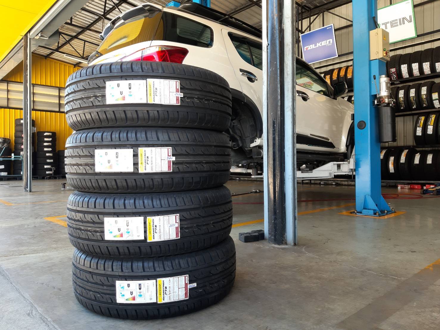 DUNLOP GRANDTREK PT3 265/60R18 ยางใหม่ปี20 ลดราคาพิเศษ