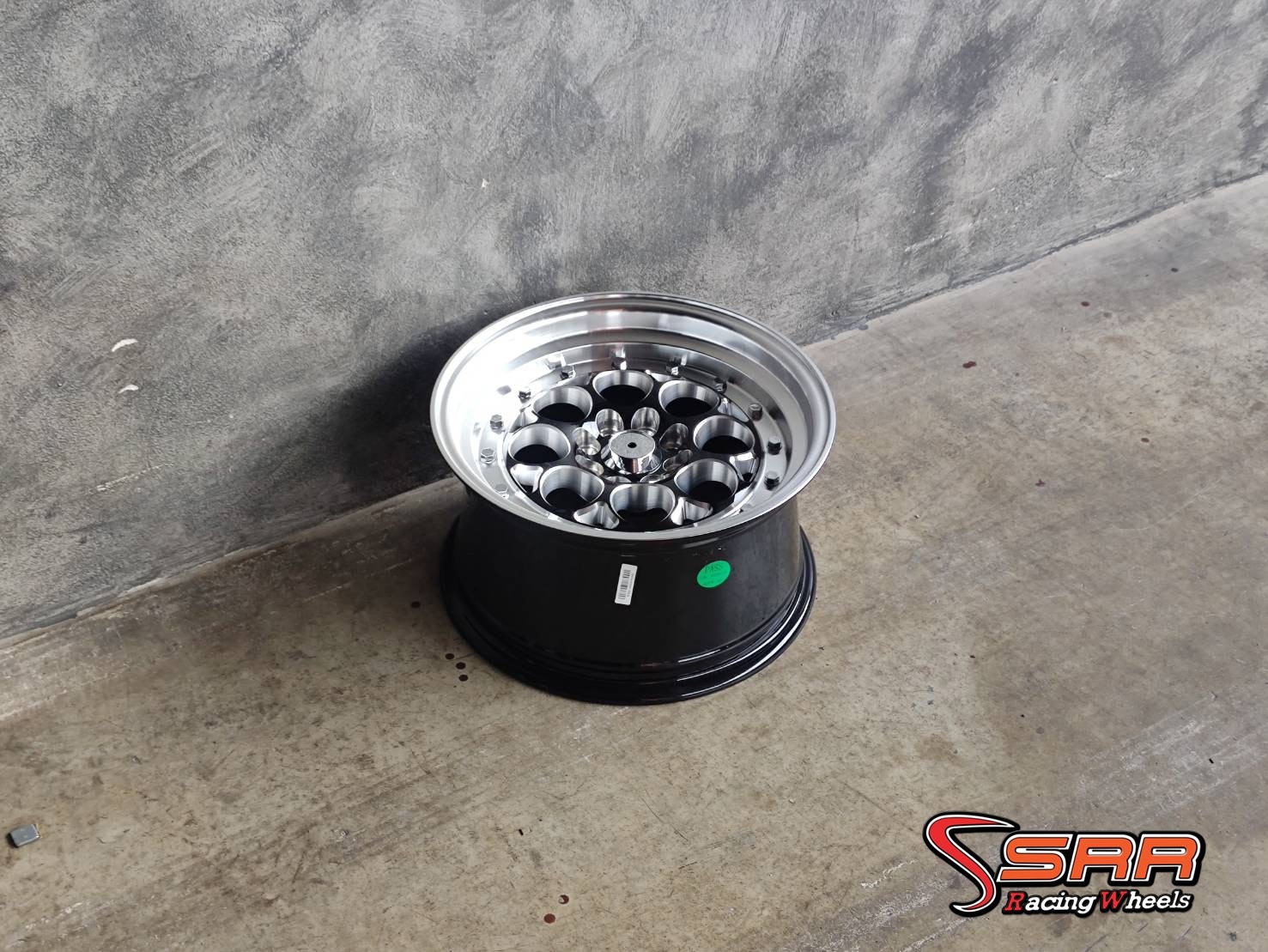 WELD MAGNUM DRAG 15x8 8H100 ET20 สีดำหมุดเงิน