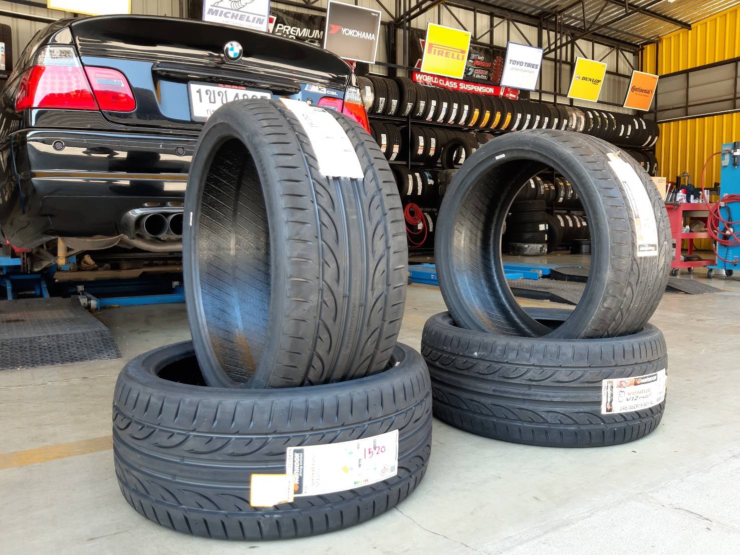 HANKOOK VENTUS V12 EVO2 235/35ZR19 ยางใหม่ ราคาพิเศษ ที่SRR