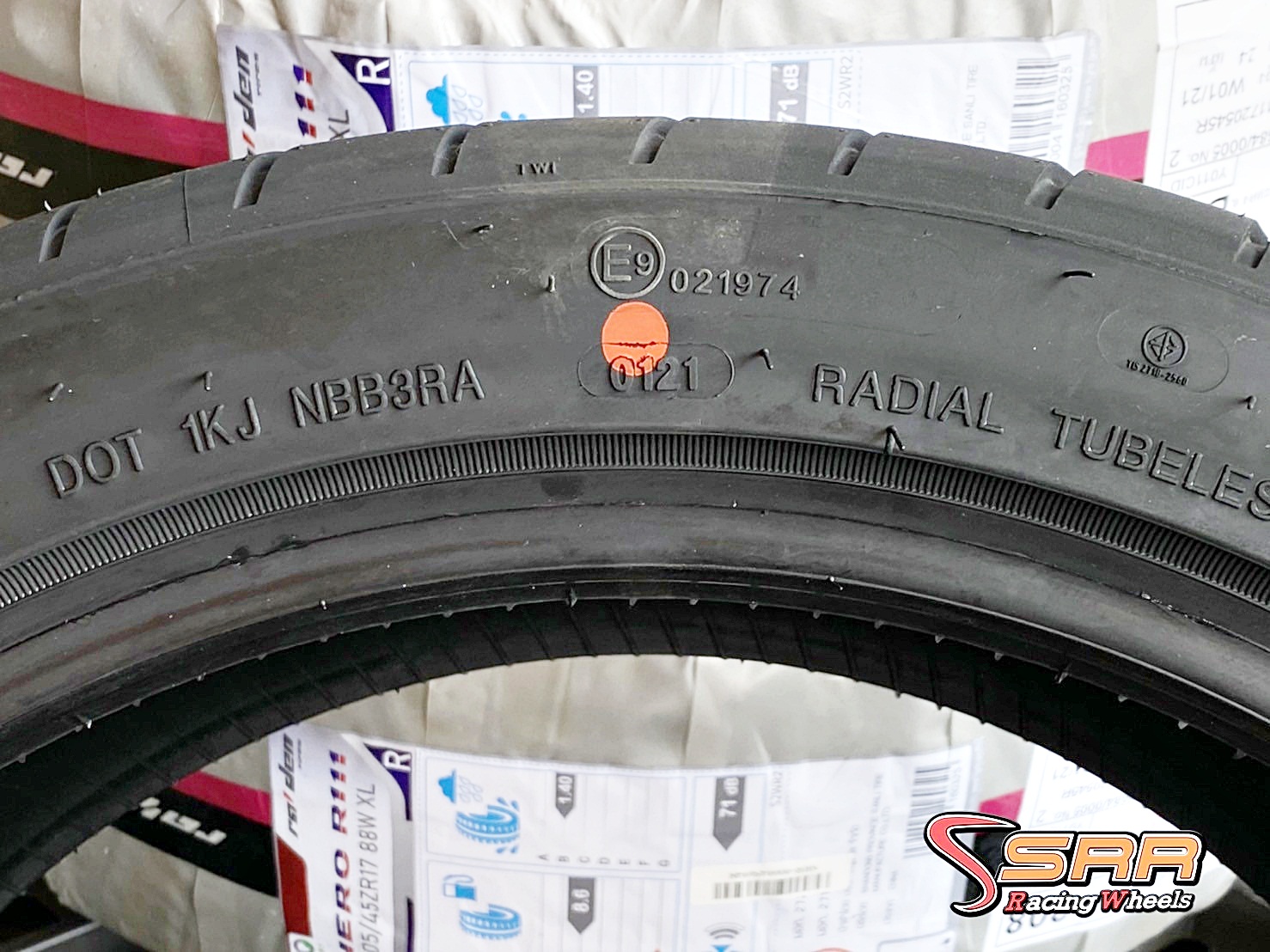 RAIDEN HERO R111 205/45ZR17 ยางขอบขาว ยางใหม่ปี21 ราคาพิเศษ