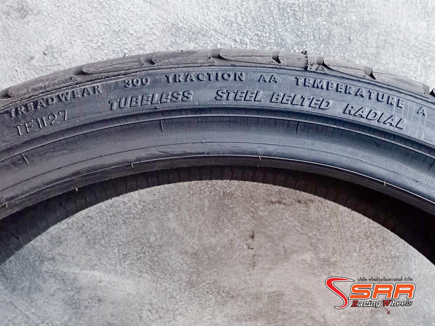 FALKEN FK452 235/30ZR20 ยางใหม่ปี19 โปรโมชั่นยางลดราคาพิเศษ