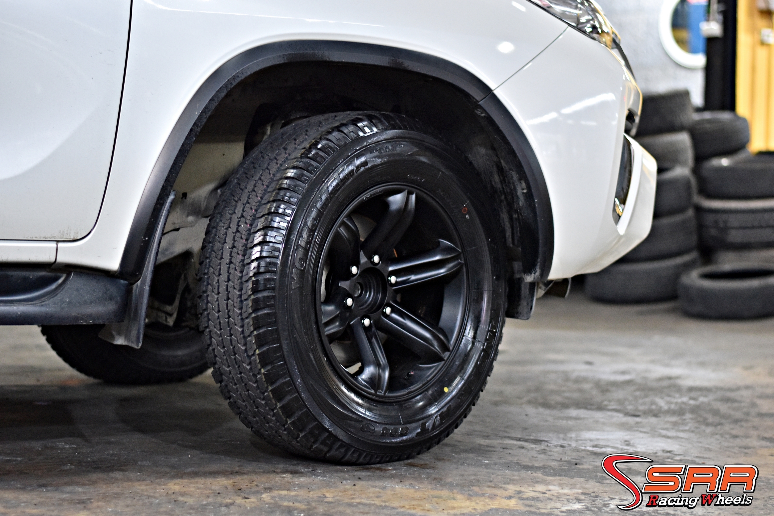 ล้อเล็บเหยี่ยว PARODI RHINO ขอบ17 6H139.7 ET0 สีดำด้าน ราคาพิเศษ