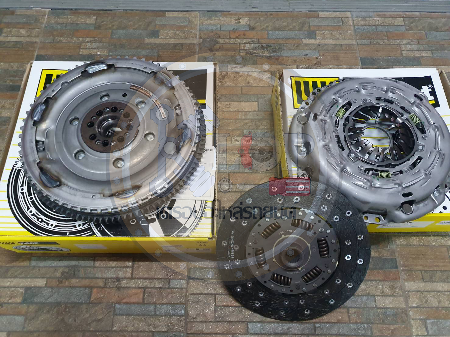 ชุดยกคลัทช์ 10นิ้ว + ฟลายวิล2ชั้น(LUK-RepSet) Nissan Navara 6เกียร์ D40 YD25Ti