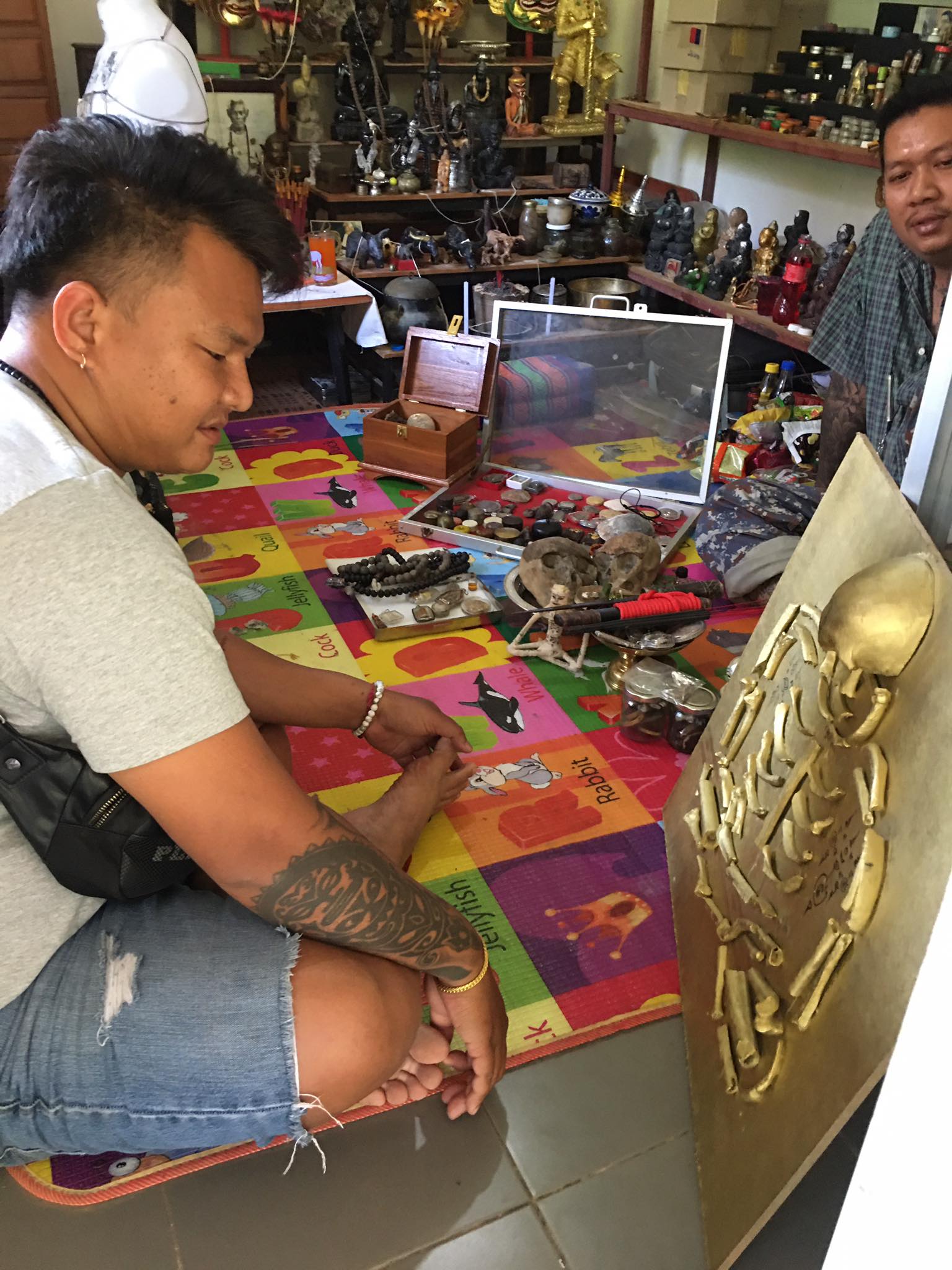 กรอบรูปวิญญาณผีตายท้องกลม อ.เสือหมอผี F