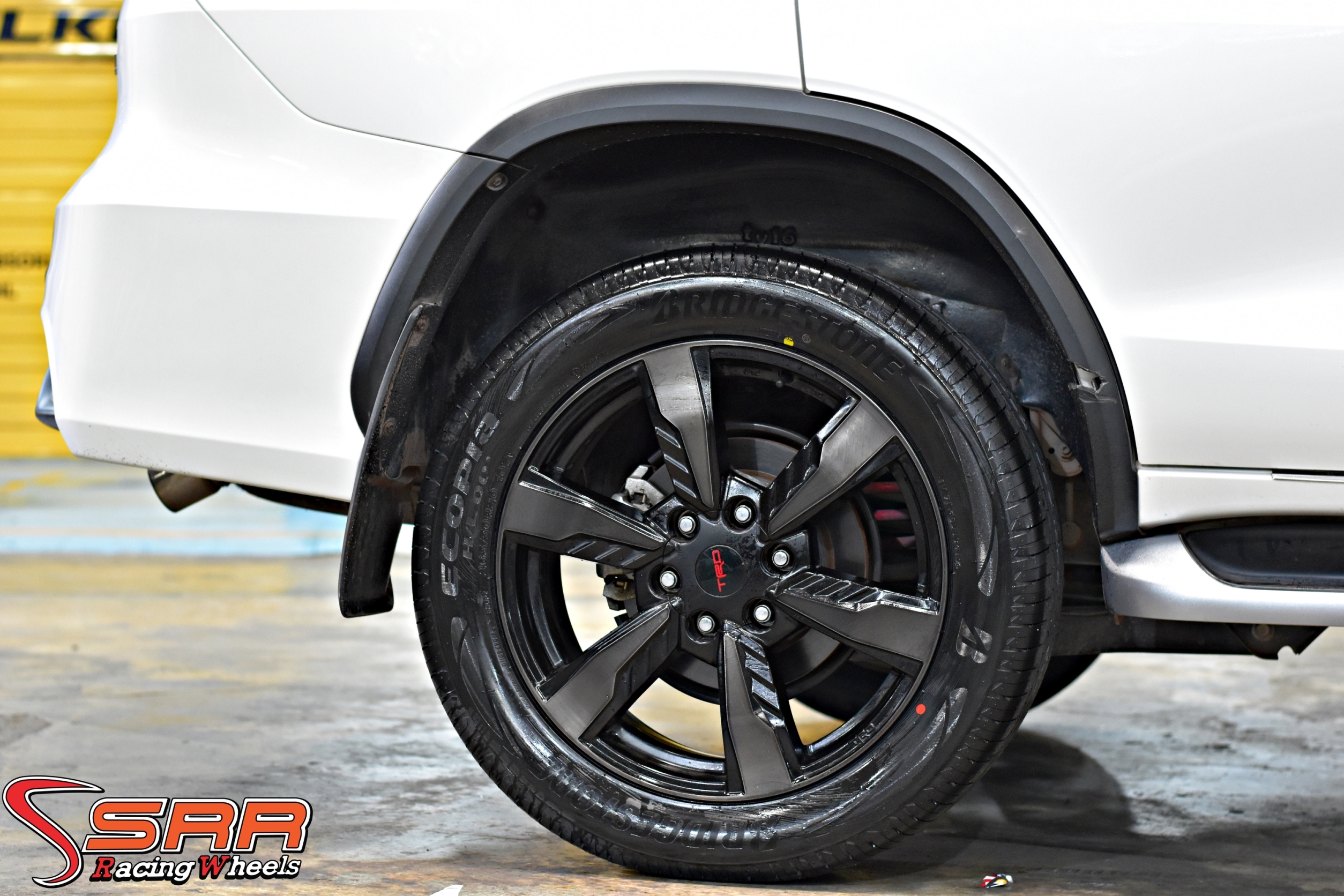 BRIDGESTONE ECOPIA H/L001 265/50R20 ยางใหม่ปี2021 ราคาพิเศษ