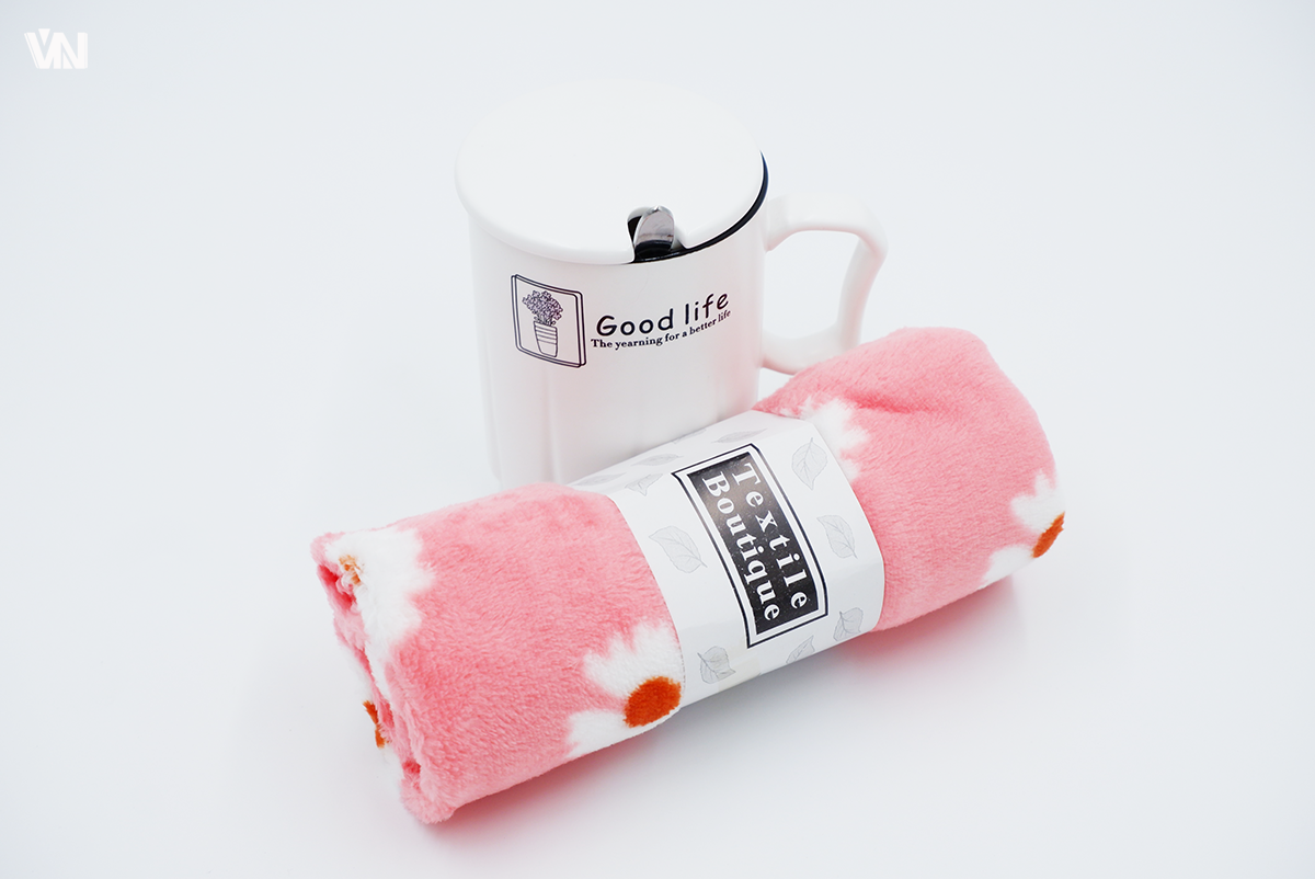 ผ้าเช็ดผมขนเป็ดลายดอกเดซี่ 1 โหล