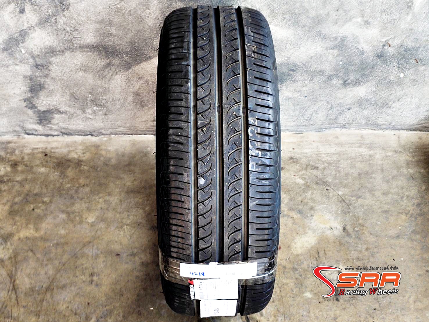 YOKOHAMA BluEarth AE01 185/55R15 ยางใหม่ปีเก่า ลดราคาพิเศษ