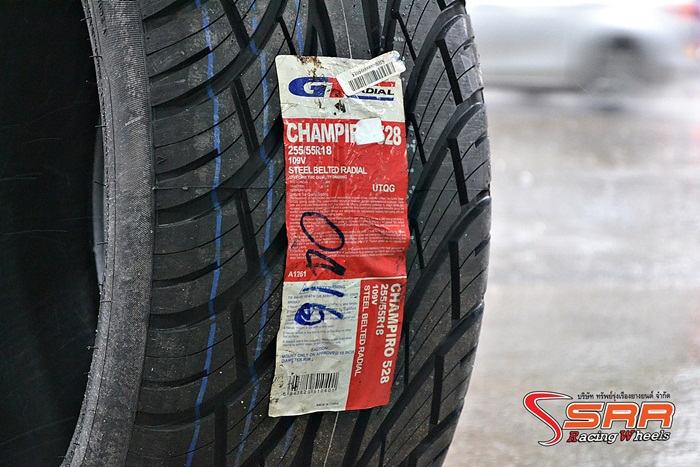 GT RADIAL CHAMPIRO 528 255/55R18 ปี16 เส้นละ 2,750 บาท