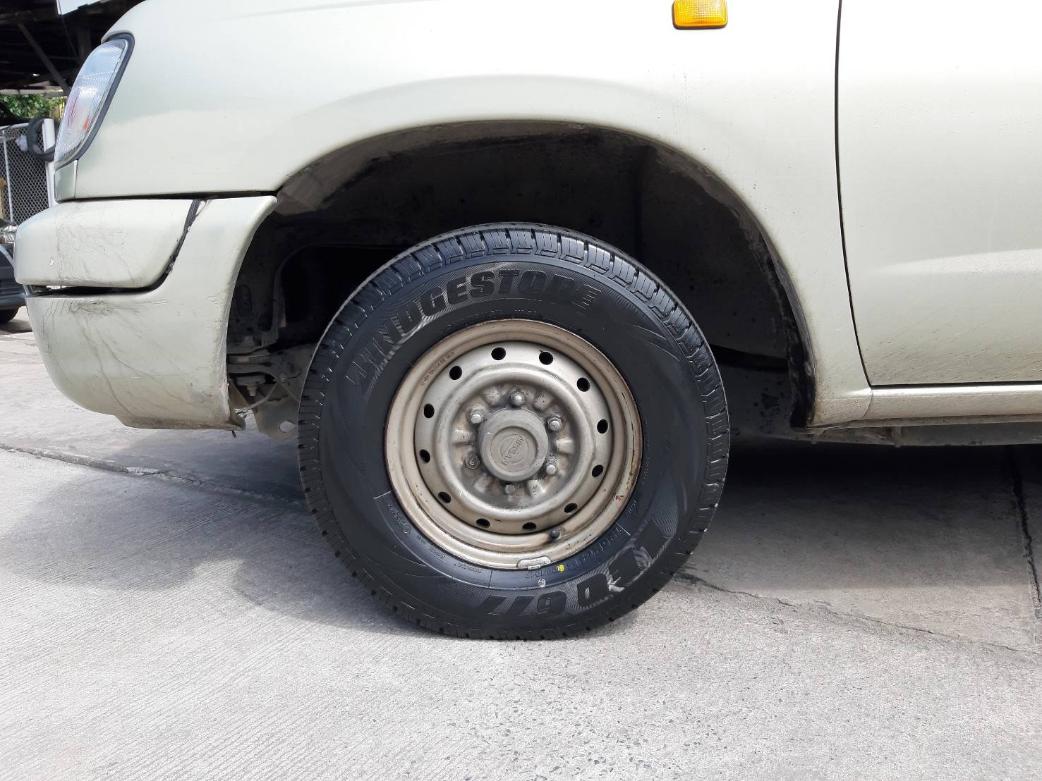 BRIDGESTONE LEO677 195R14 ยางสำหรับกระบะบรรทุก ราคาพิเศษ