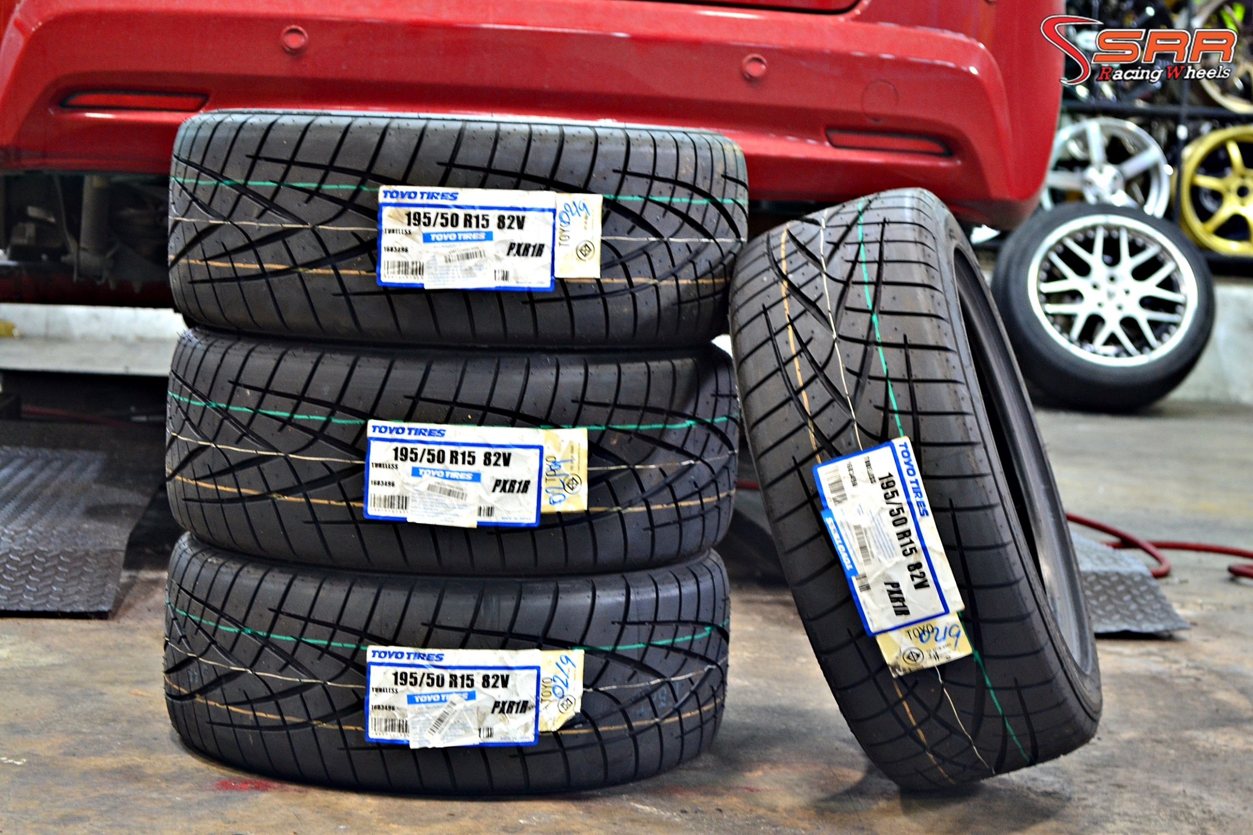 TOYO PROXES R1R 195/50R15 ยางใหม่ ปี2020 ลดราคาพิเศษ