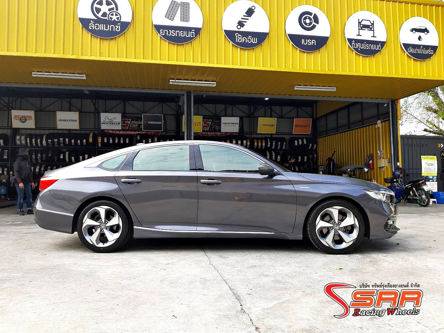 BRIDGESTONE POTENZA S007A 235/45R18 ยางใหม่ปี2021 ราคาพิเศษ