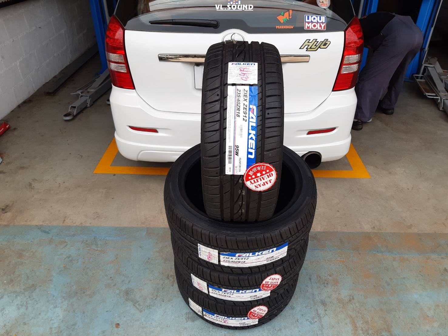 FALKEN ZE912 235/40ZR18 ยางปี19 ลดราคาพิเศษ
