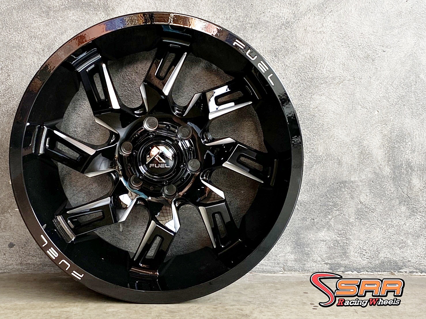FUEL LOCKDOWN 20x9 6H139.7 ET+1 GLOSSY BLACK/MILLED