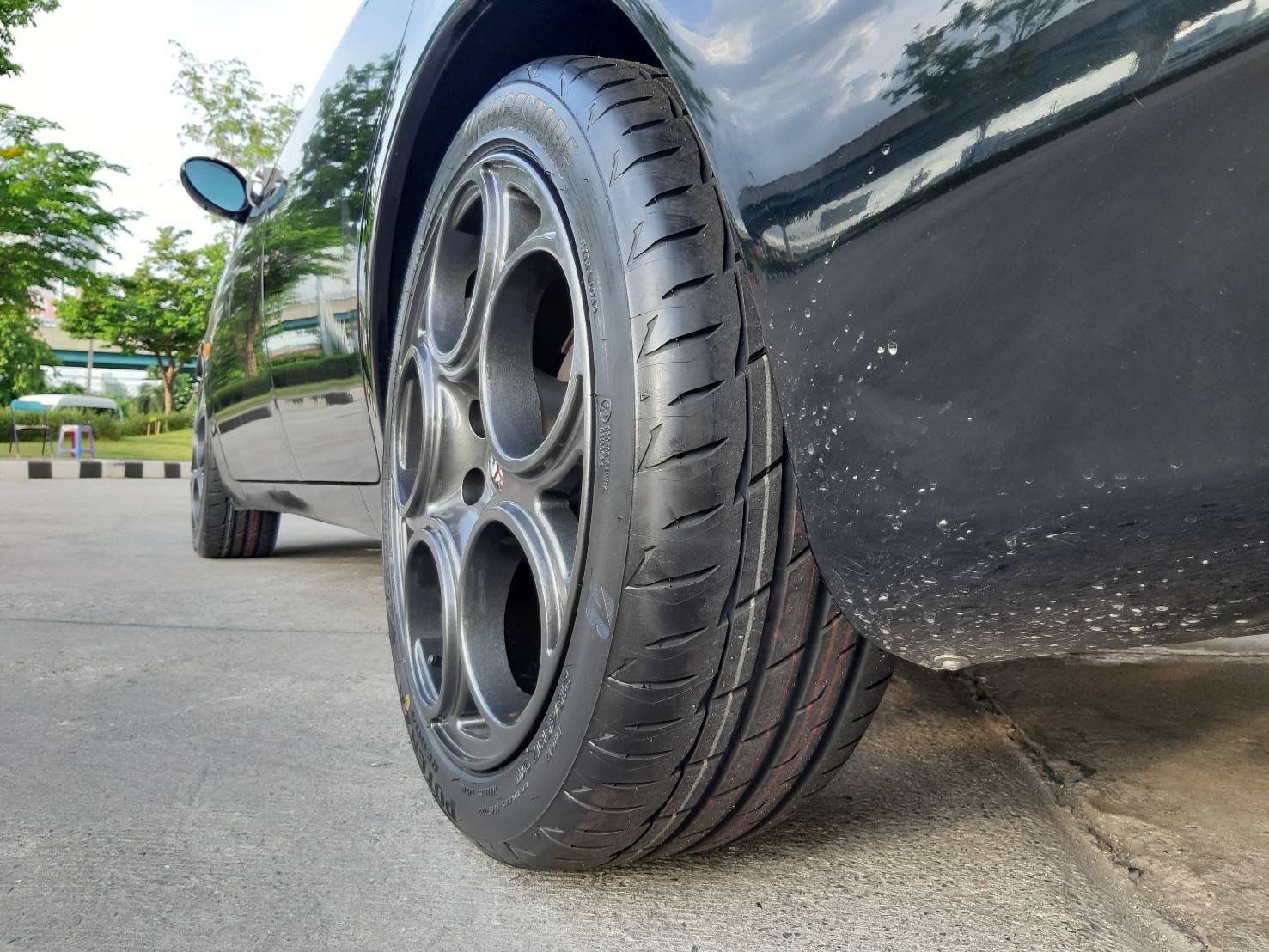 BRIDGESTONE POTENZA ADRENALIN RE004 215/45R17 ปี20 ราคาพิเศษ