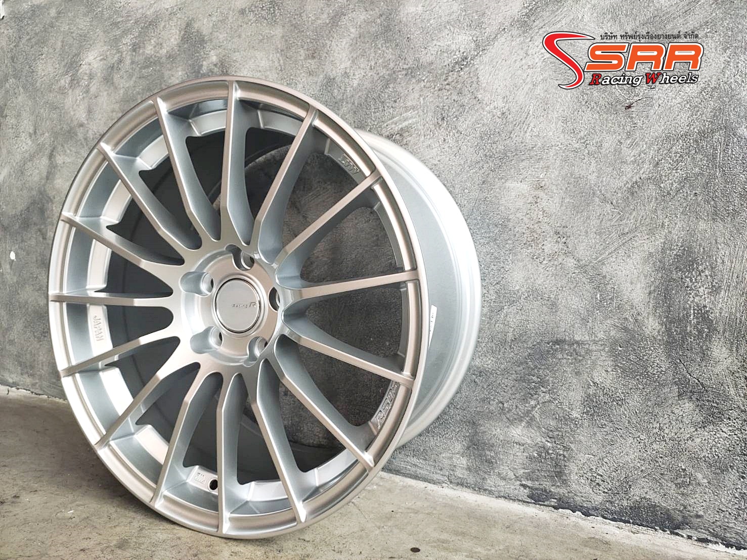 ENKEI RS05RR Flow+Forming ขอบ18 ET+35 5x114.3 HIGH GLOSS SILVER