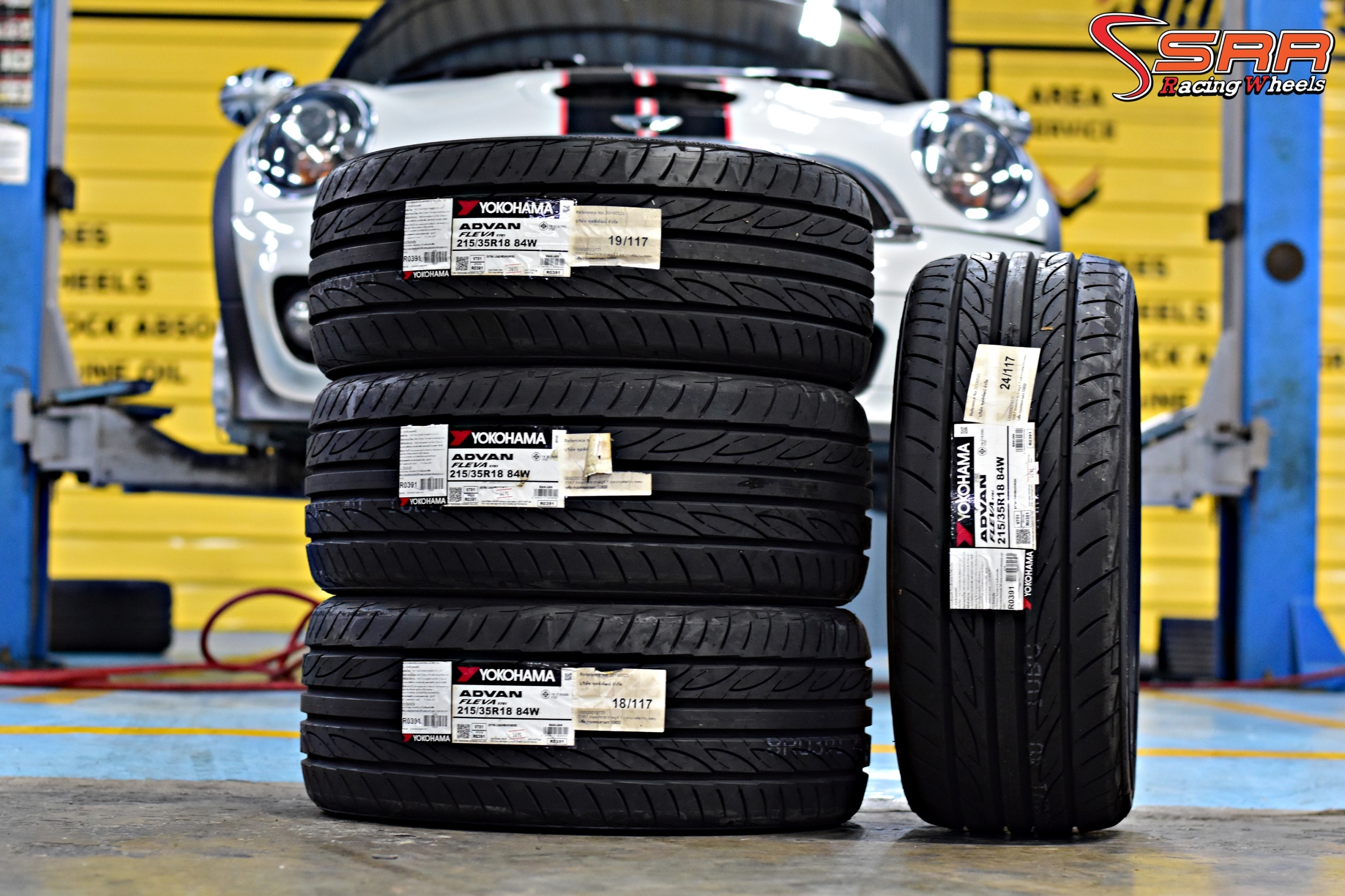 YOKOHAMA ADVAN FLEVA V701 215/35R18 ยางญี่ปุ่น ปี19 ราคาพิเศษ