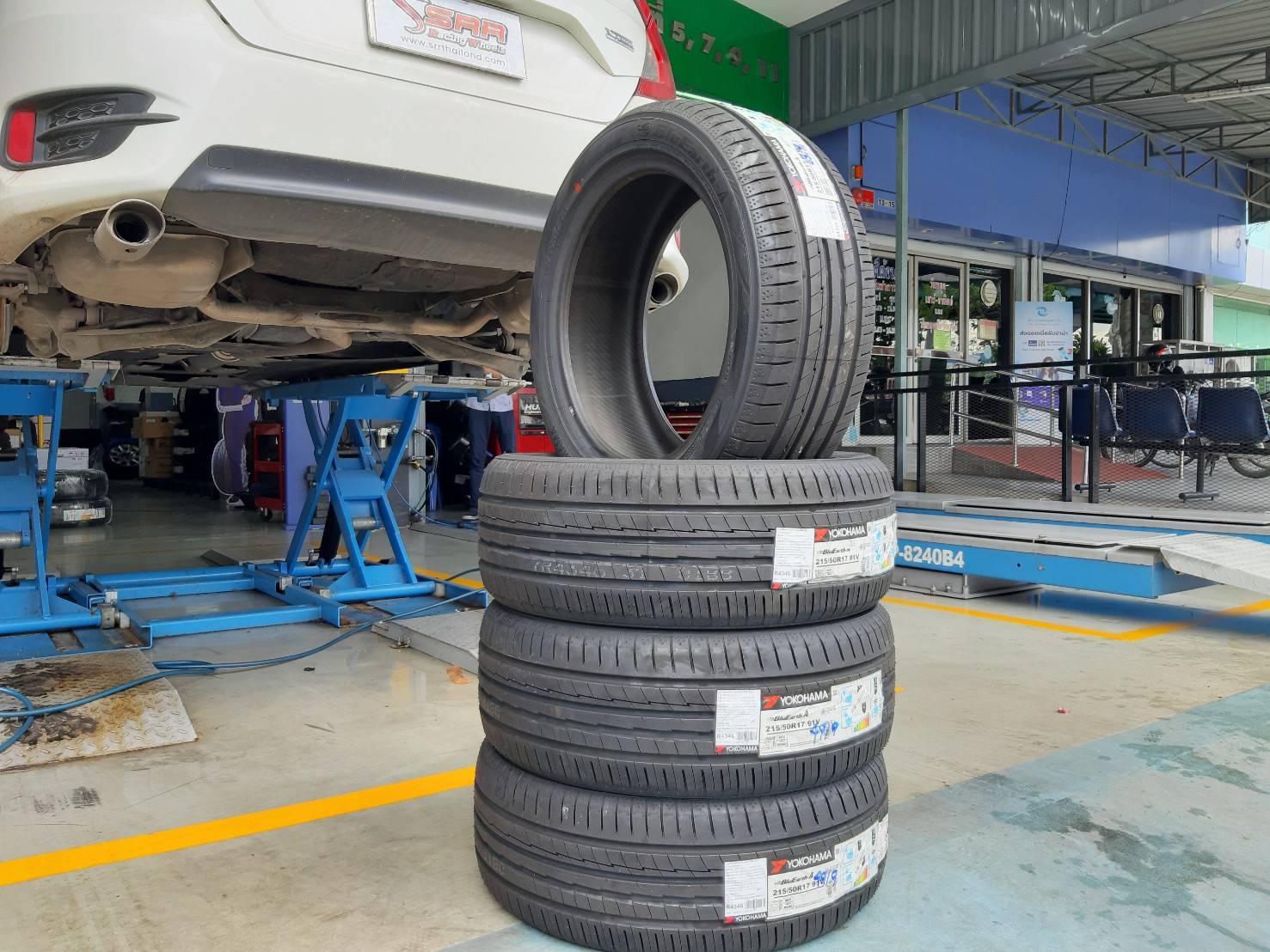 YOKOHAMA BluEarth-A AE-50 215/50R17 ยางปี19 ลดราคาพิเศษ