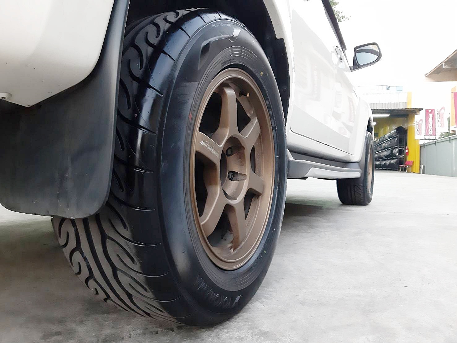 YOKOHAMA ADVAN AD08RS 265/60R18 ยางญี่ปุ่น ปี2021 ราคาพิเศษ