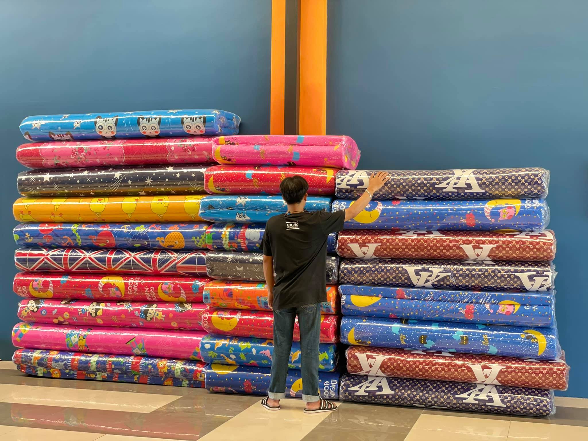 ที่นอนปิคนิค ผลิตจากโรงงานโดยตรงมีรุ่นหนา 2 นิ้ว / 4 นิ้ว