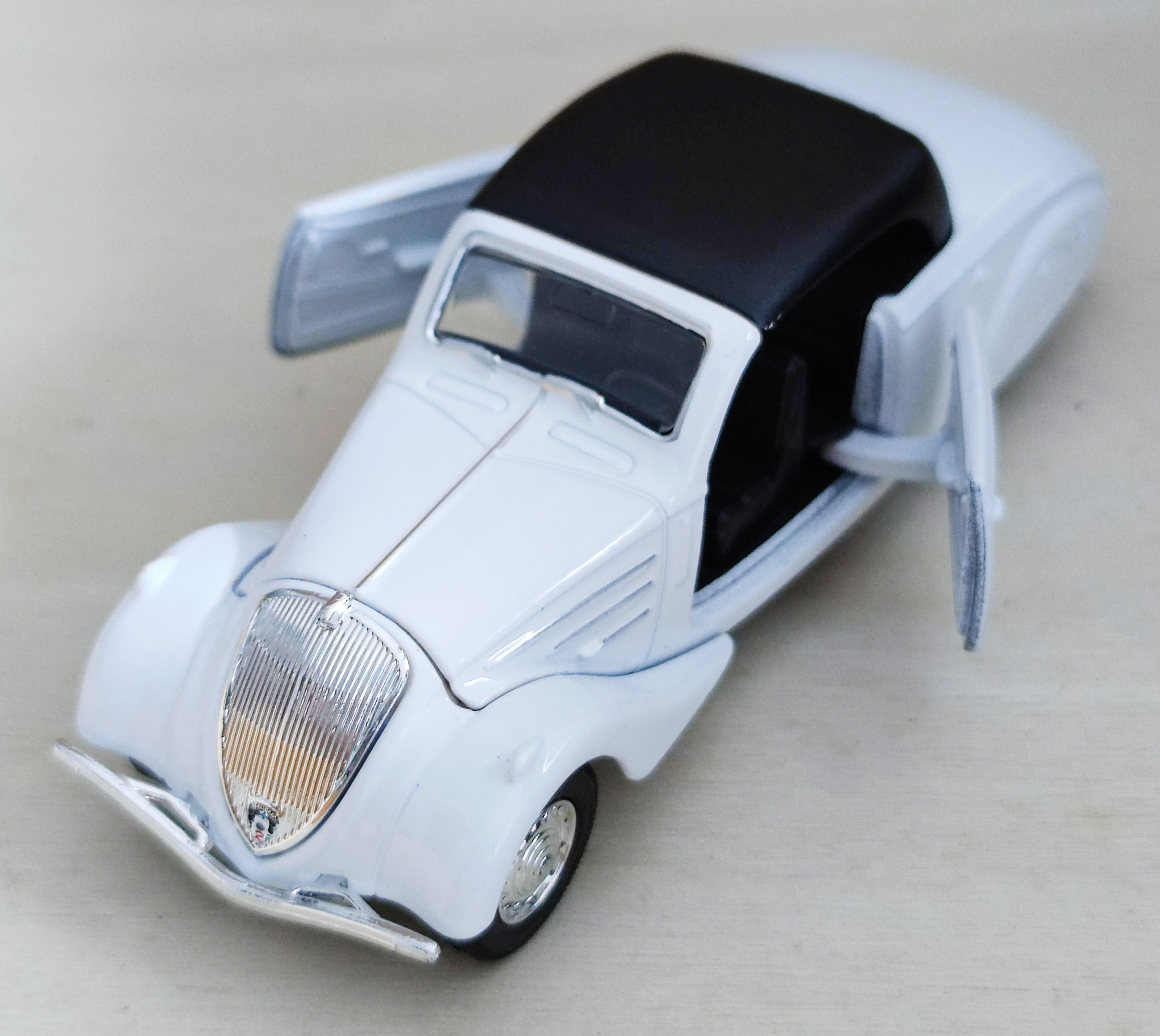 1938 Peugeot 402 โมเดลรถเหล็ก Old Timer Automobile Vintage Collection (ปลีก-ส่ง)