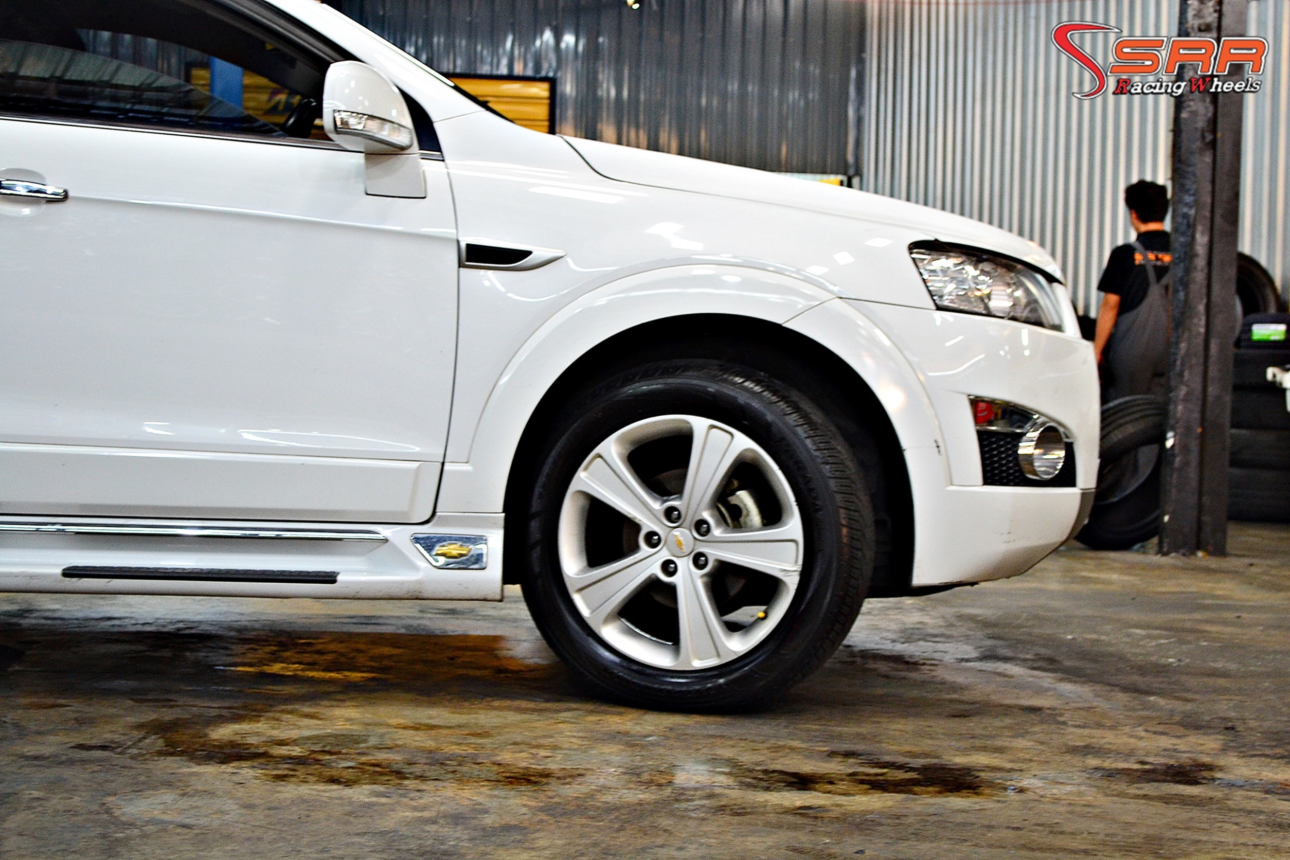 YOKOHAMA PARADA 235/55R19