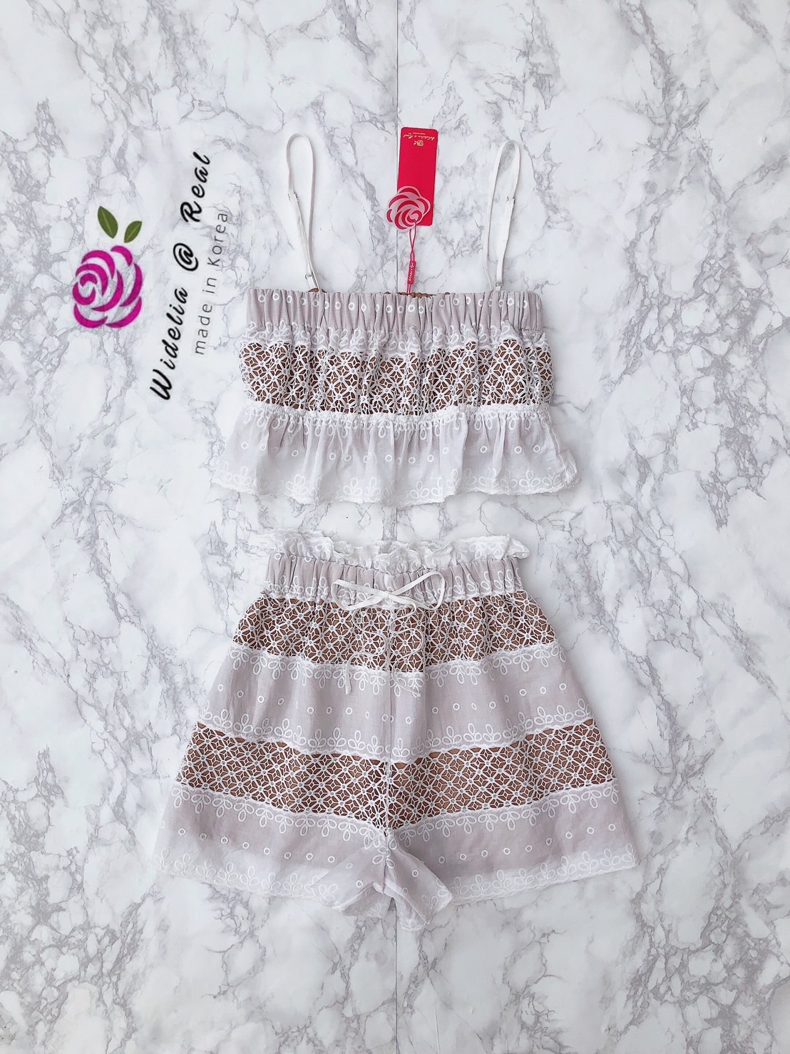 Janesuda Set Top+Pant เซ็ทเสื้อครอปสายเดี่ยวกับกางเกงขาสั้นแสนสวย