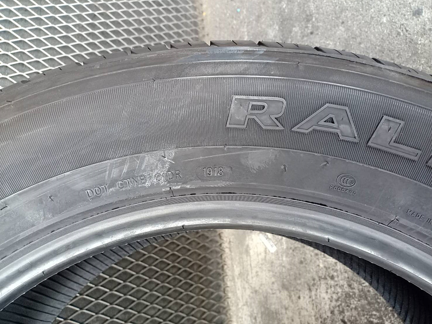 RYDANZ RALEIGH R06 275/55R20 ยางใหม่ลดราคาพิเศษ เส้นละ 2,900 บาท