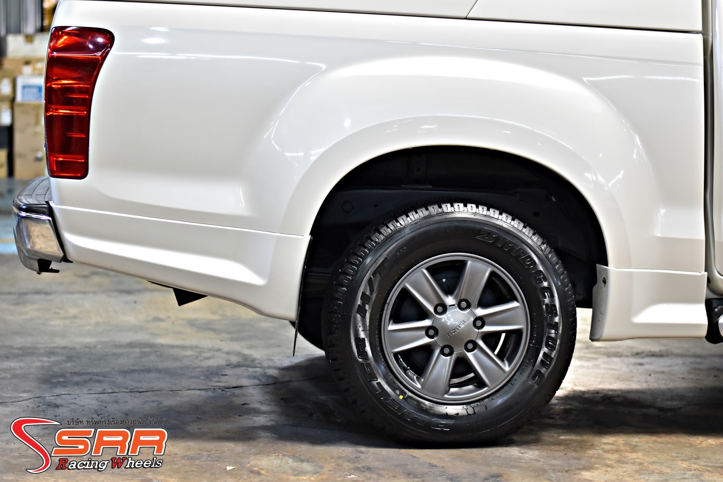 BRIDGESTONE DUELER H/T 689 245/70R16 ยางปี20 ราคาพิเศษ