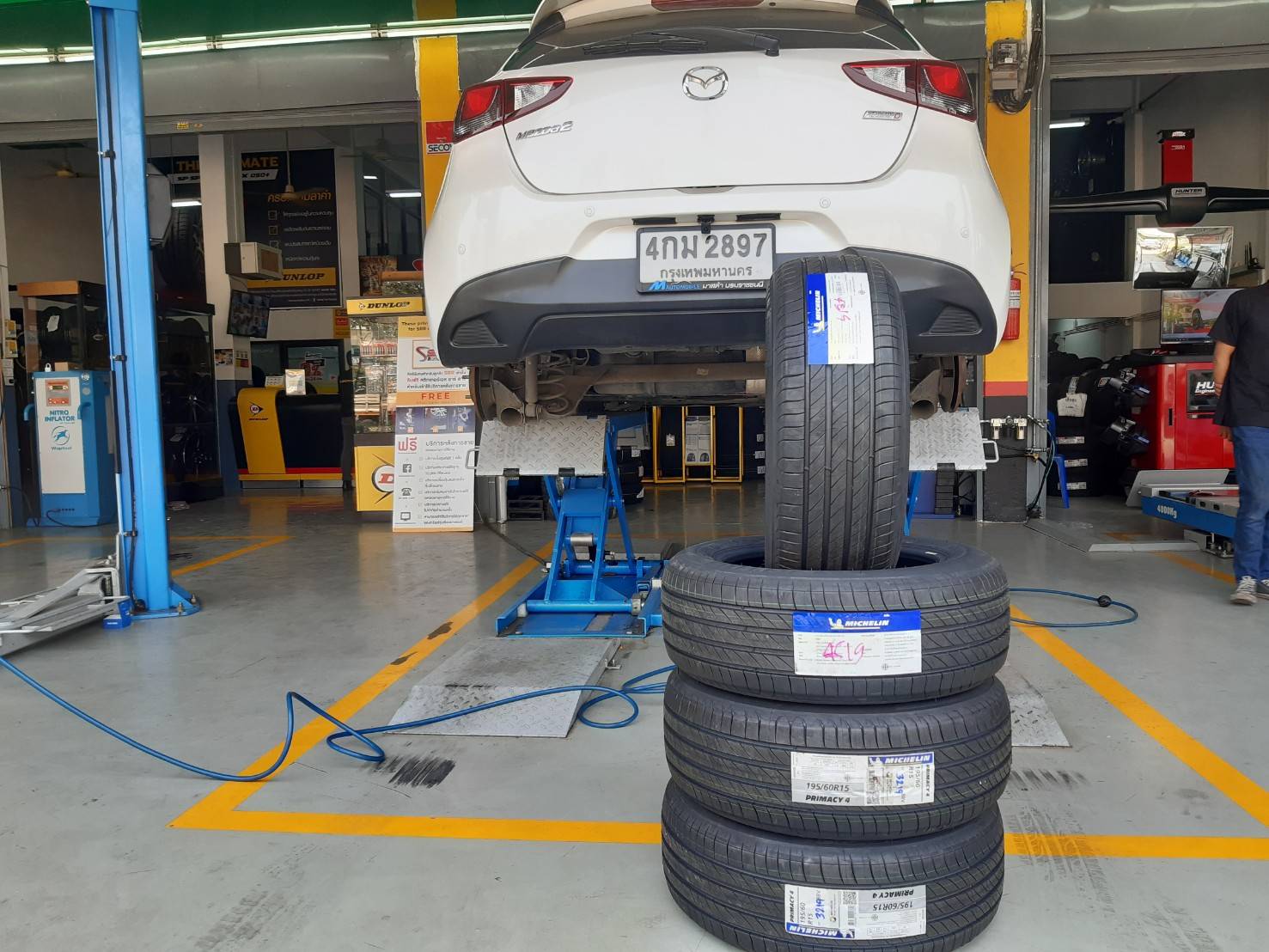 MICHELIN PRIMACY4 195/60R15 ยางปี2020 ราคาพิเศษ
