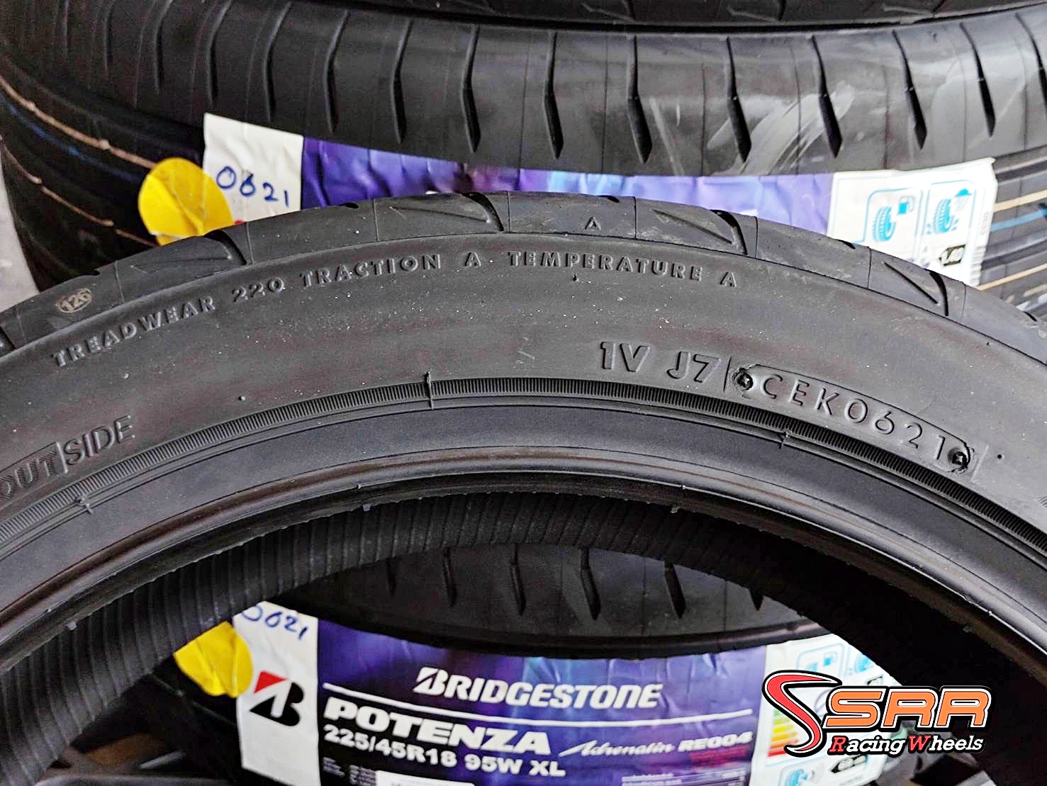 BRIDGESTONE RE004 225/45R18 ยางใหม่ ปี2021 ราคาพิเศษ