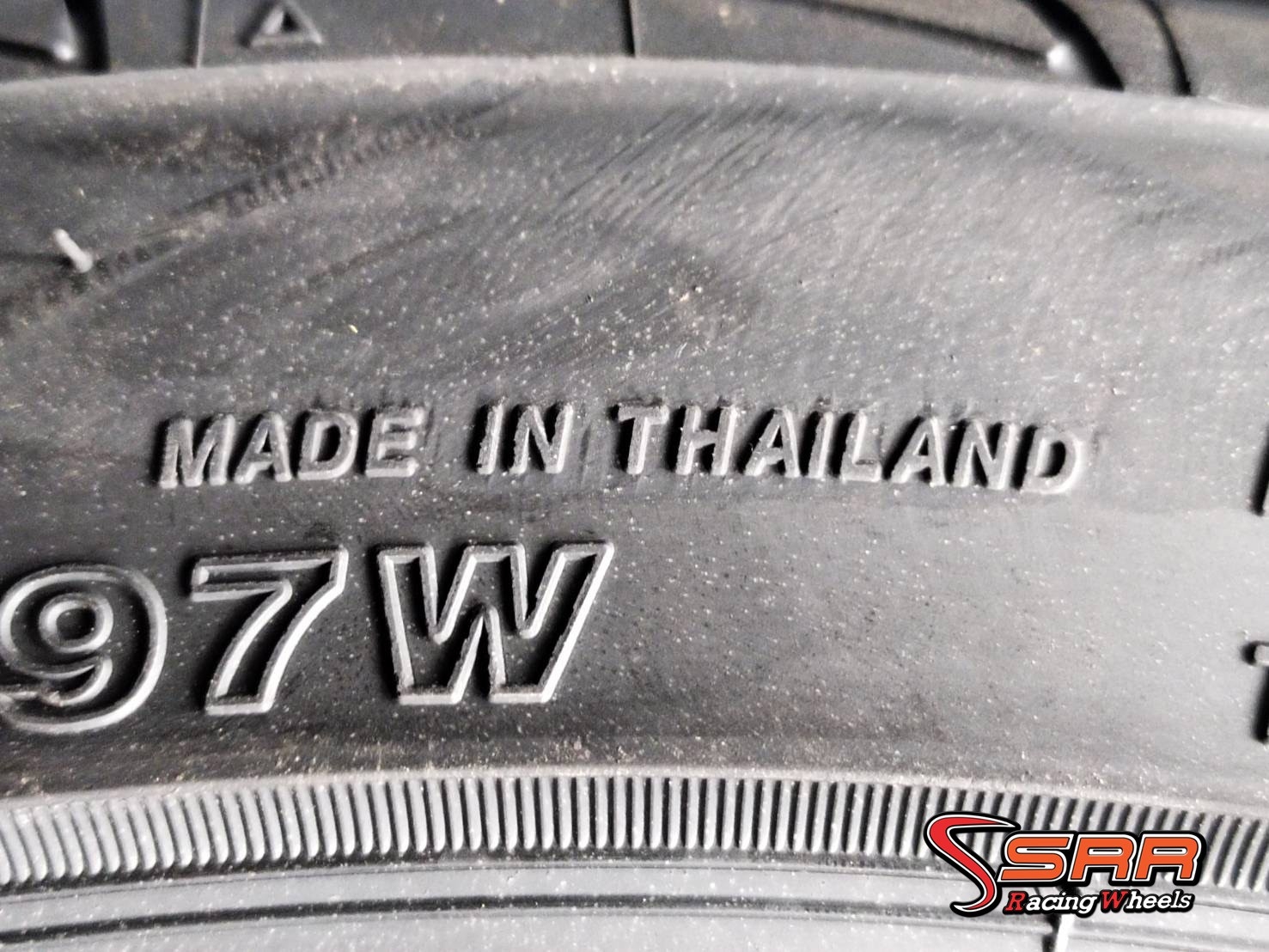 BRIDGESTONE RE004 245/40R18 ยางใหม่ ยางสปอร์ต ราคาพิเศษ