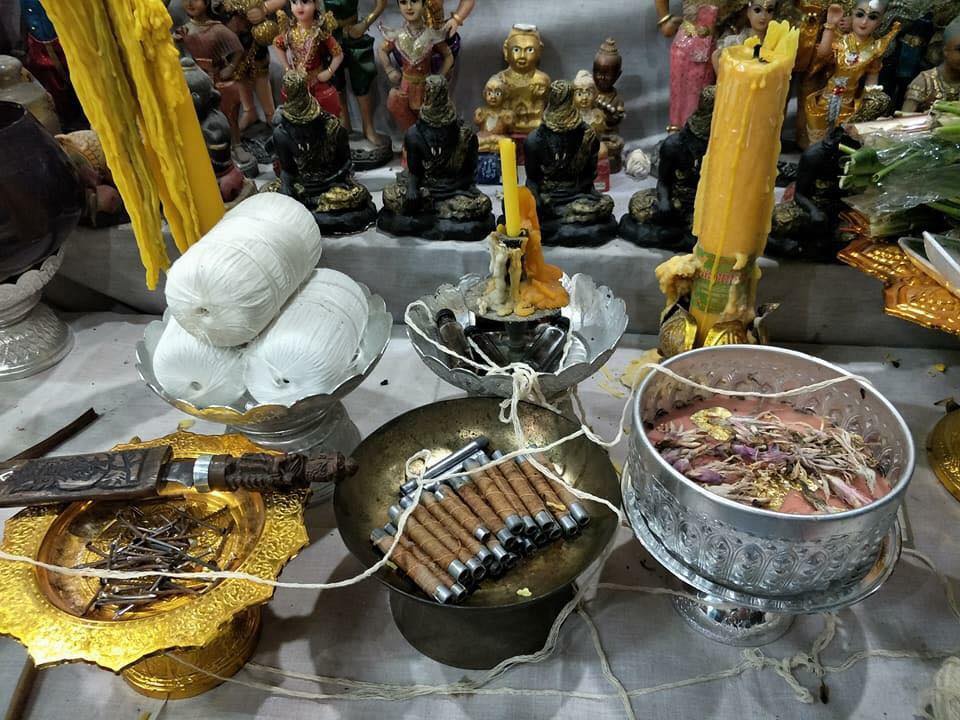 ตะกรุดจารดวงจารวันเดือนปีเกิดของเราลงบนตะกรุด อาจารย์เกื้อกูล มหาบารมี