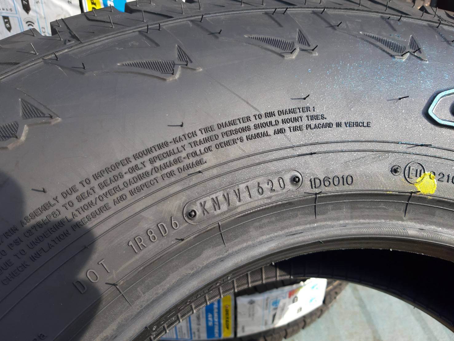 DUNLOP GRANDTREK AT5 235/75R15 ยางปี20 ราคาพิเศษ
