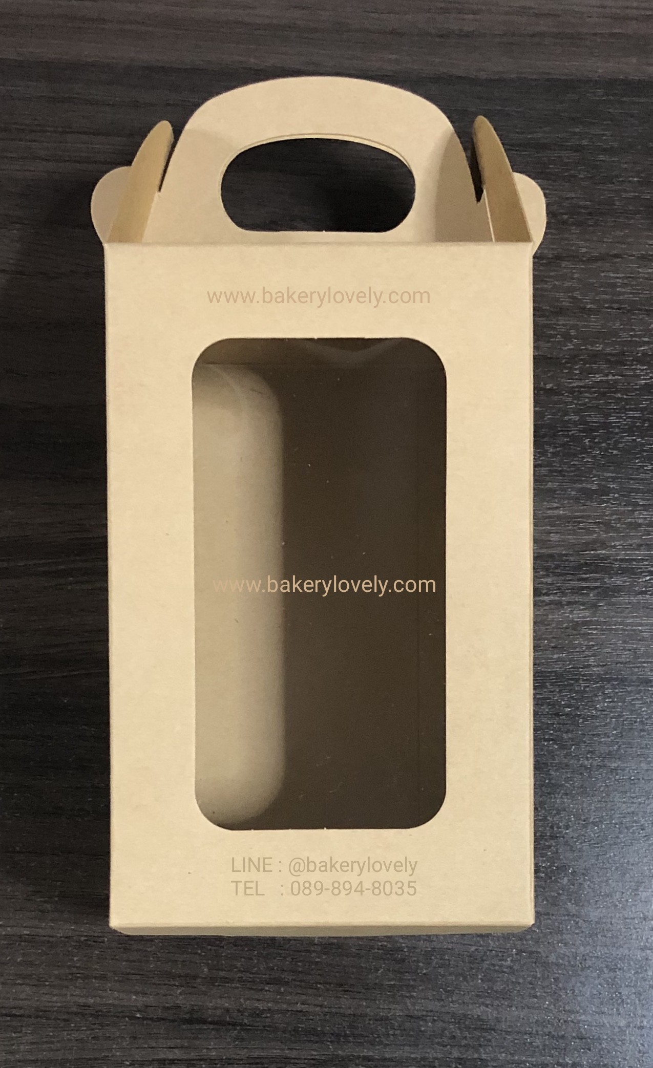 กล่องกระดาษหูหิ้ว สีน้ำตาล ทรงสูง 1 หน้าต่าง